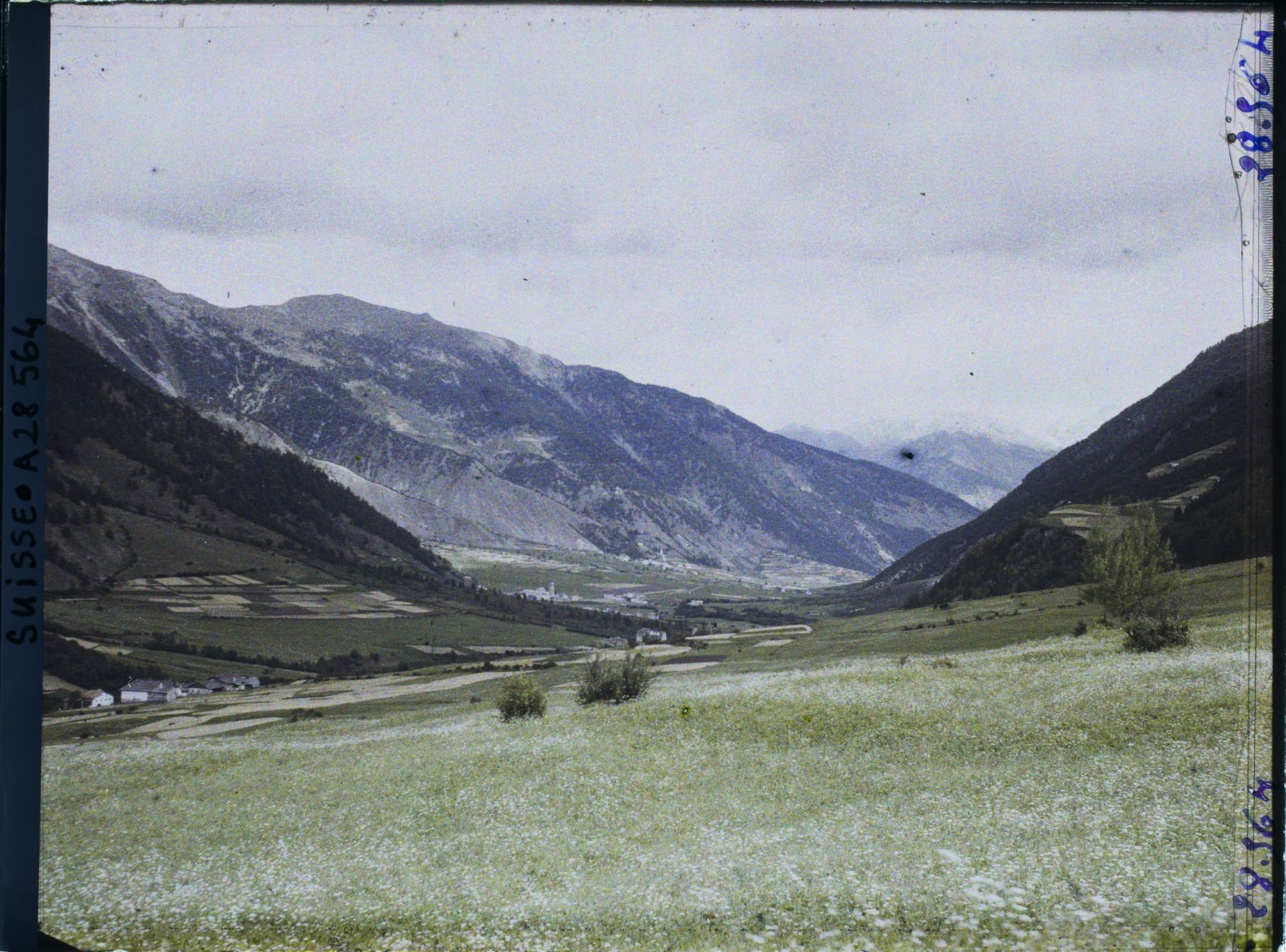 Image représentant Panorama sur le Val Müstair en direction du village italien de Tubre-Taufers