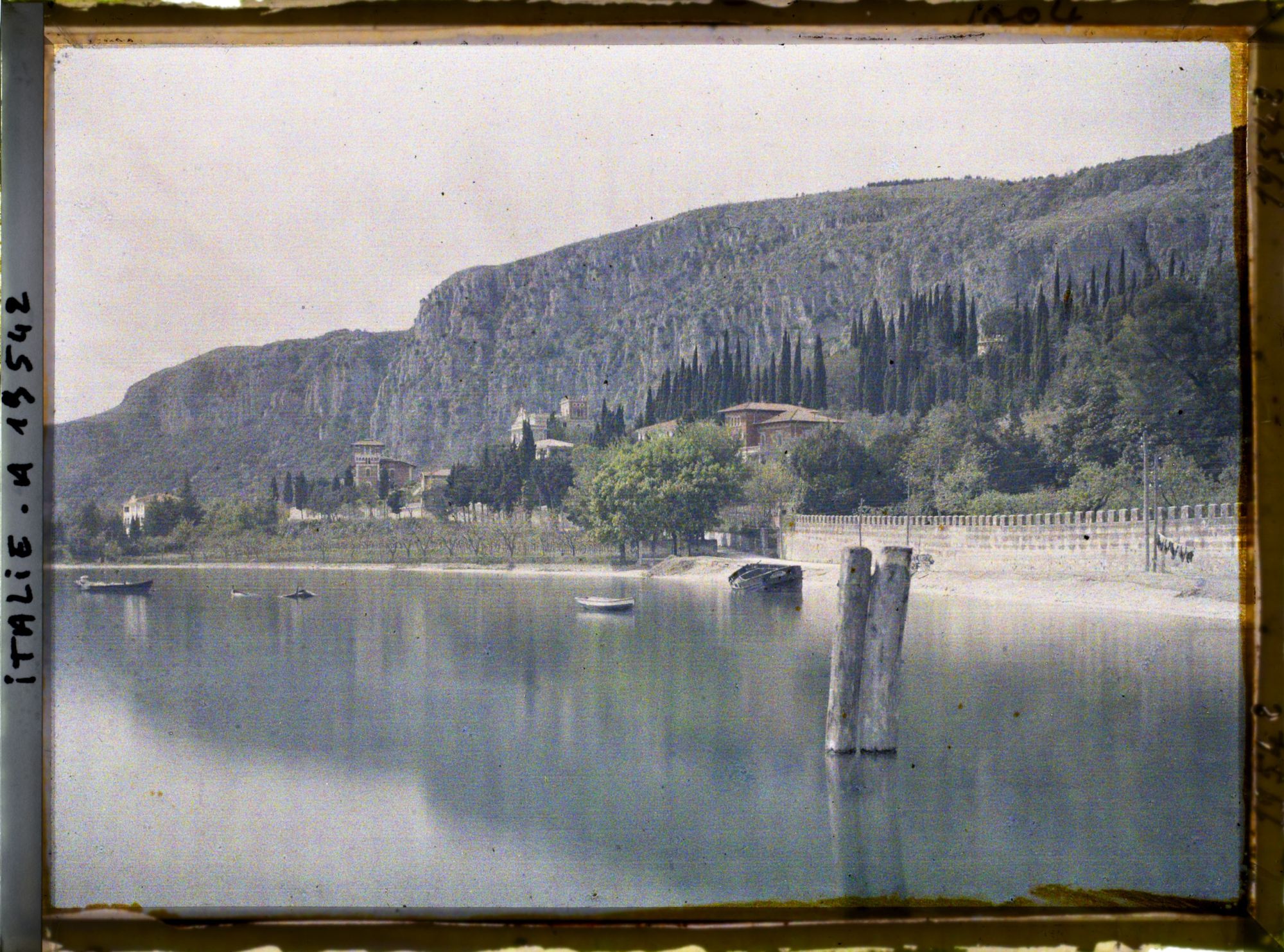 Image représentant Les bords du Lac de Garde