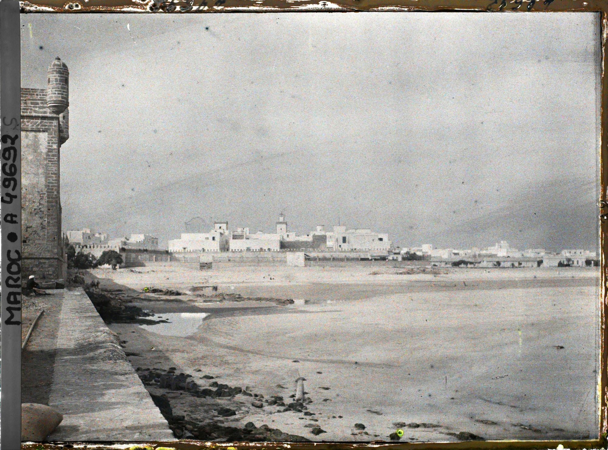 Image représentant La ville européenne vue depuis la plage
