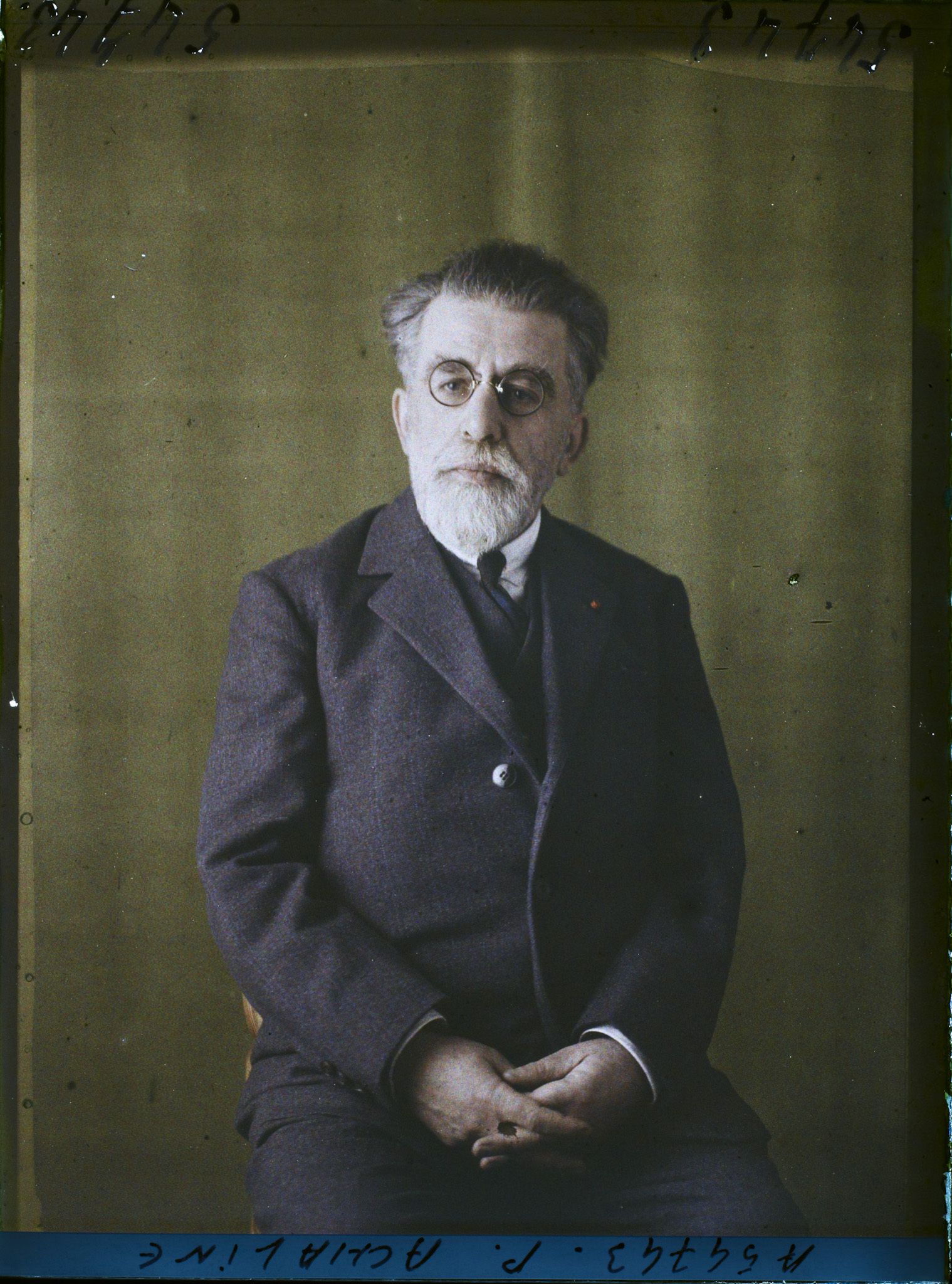 Image représentant Monsieur  https://musee-albert-kahn.s-museum.fr/home/NWQ2OTAwYzNmYjZlZTk1ZWQwODJmMjY4L2dlbmVyaWMtbm90aWNlLXRhYi9hdXRob3JpdHkvNjE3YTc5ZjVjZjhiODk2OGIzMzM3ZDIx/5d6900c3fb6ee95ed082f268/generic-notice-tab/authority/617a79ebcf8b8968b3336707 P. Achaline