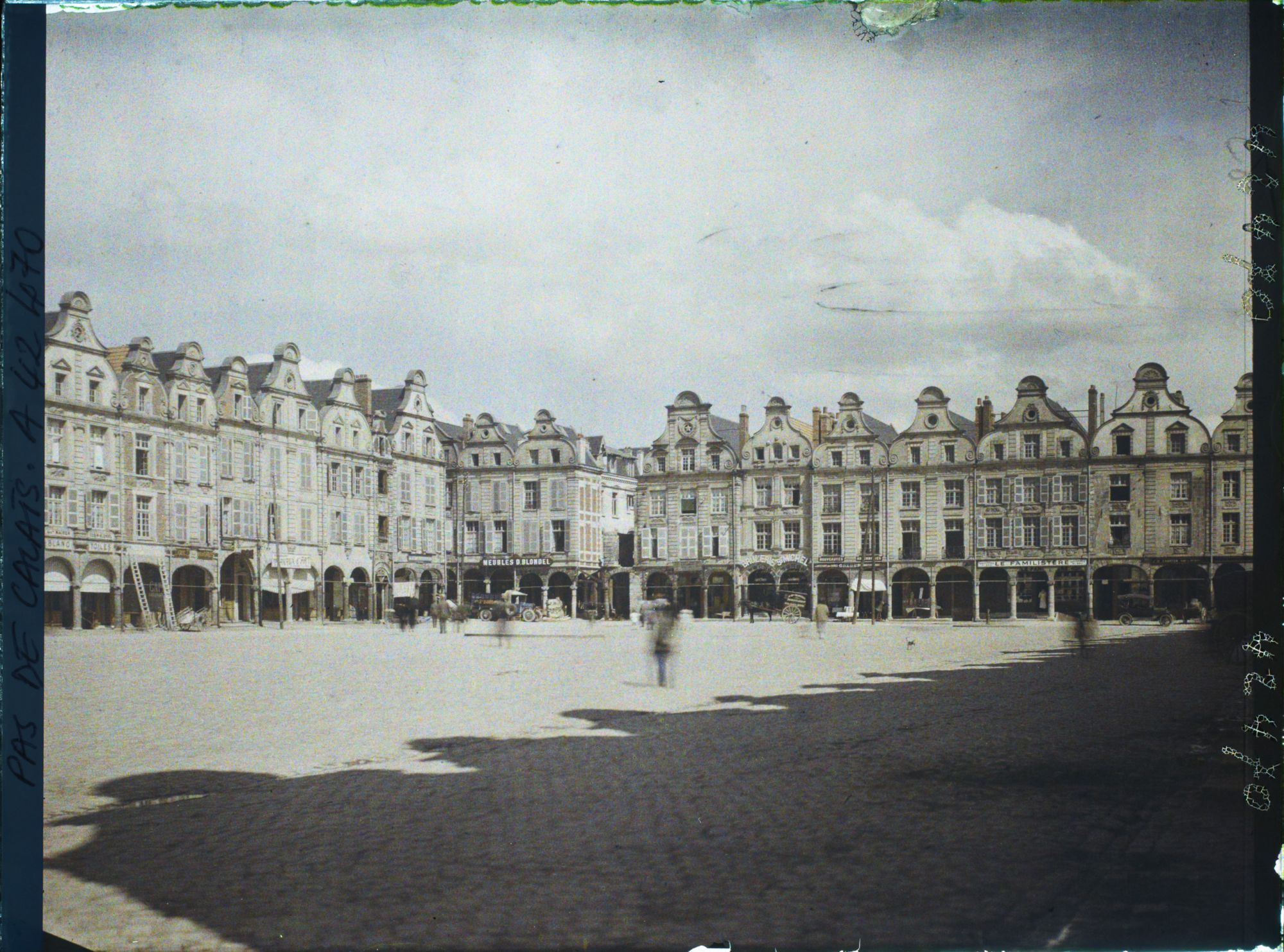 Image représentant France, Arras, Angle de la petite Place vers la rue de la Taillanderie