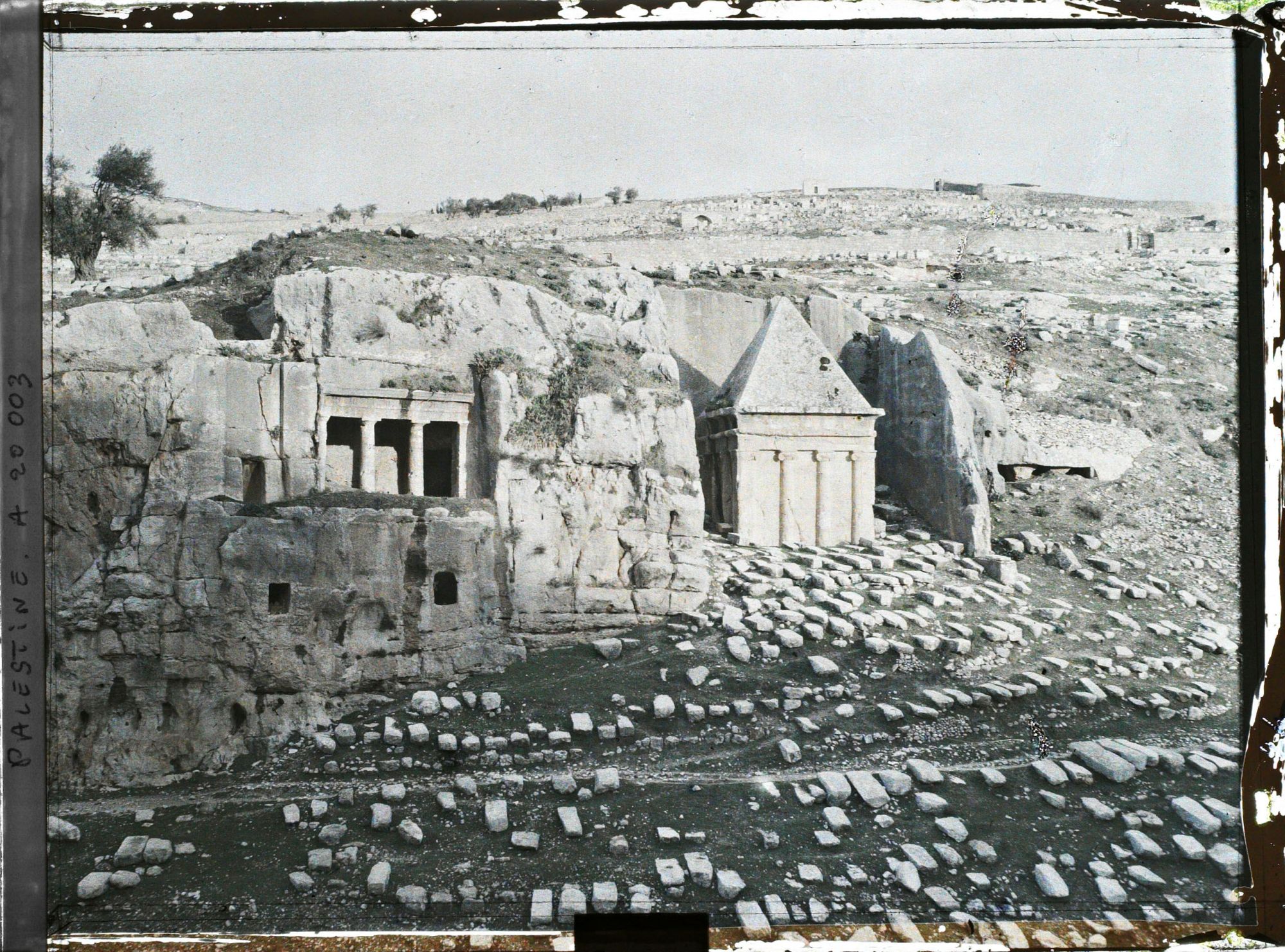 Image représentant Tombeaux dits de Saint-Jacques et de Zacharie