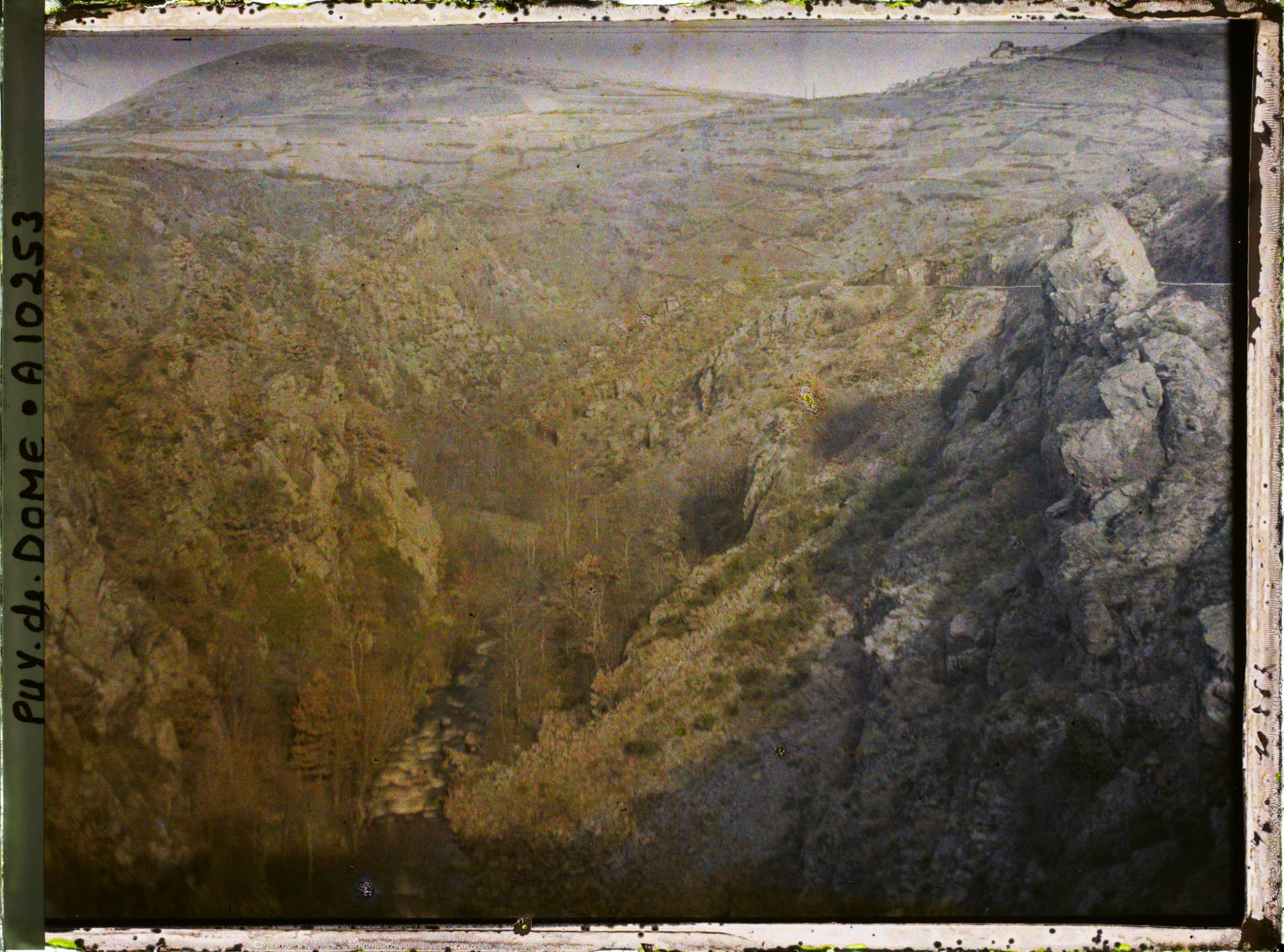 Image représentant France, Ardes, Vallée de la Couze à Ardes