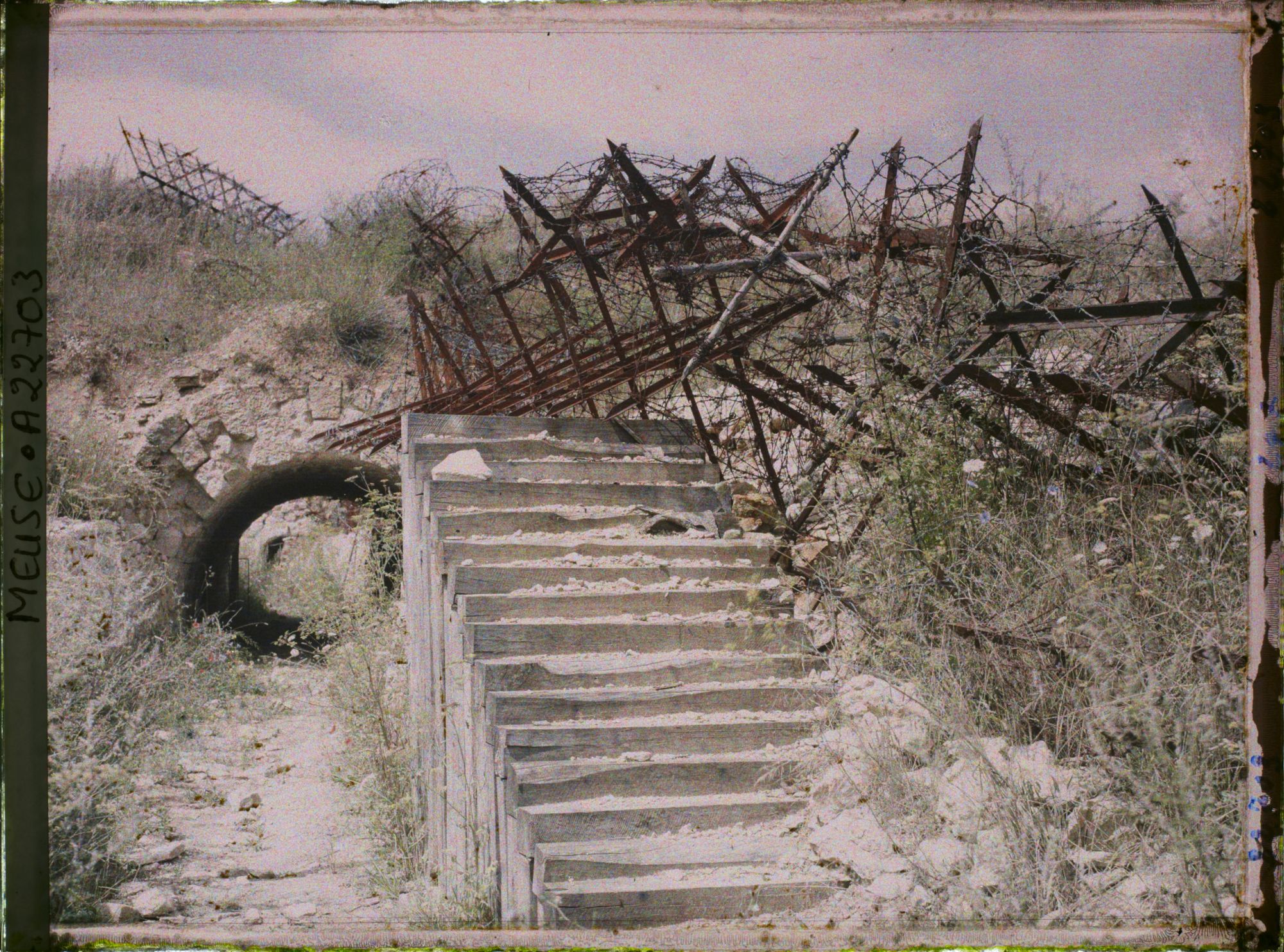 Image représentant France, Fort des Paroches, Aspect d'une partie des Courtines intérieures du fort.