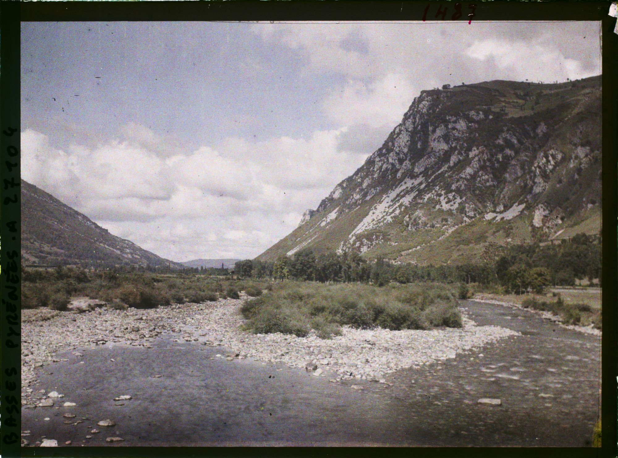 Image représentant France , Vallée D'Ossau, Le Gave à Pont de Béon