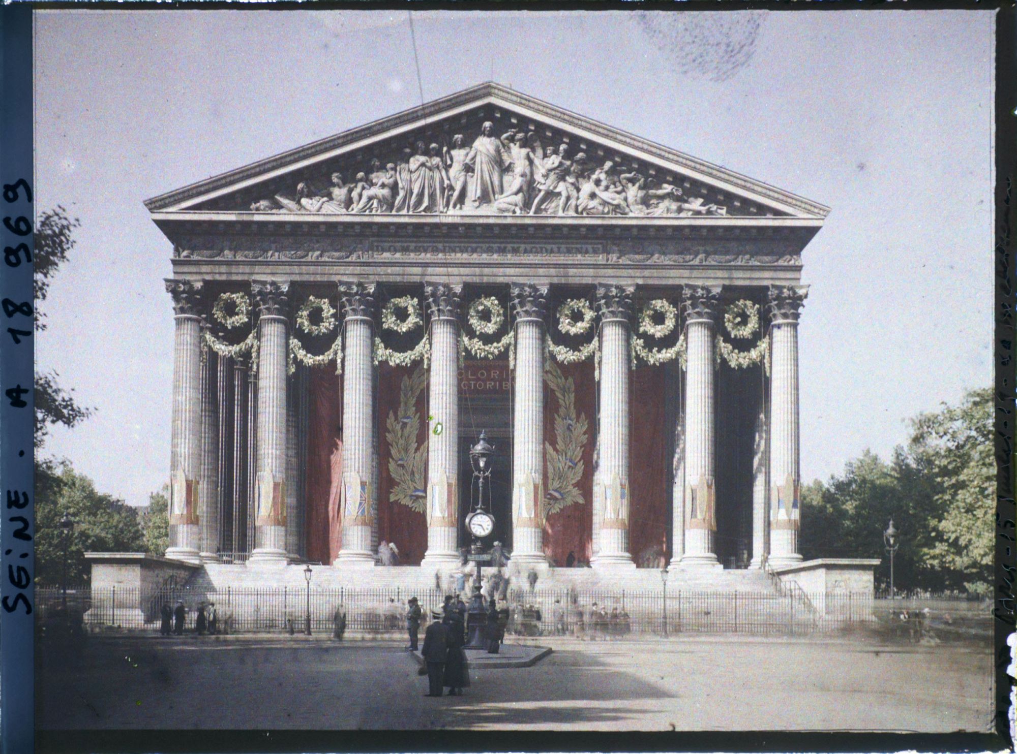 Image représentant La Madeleine au lendemain des fêtes de la Victoire des 13 et 14 juillet 1919