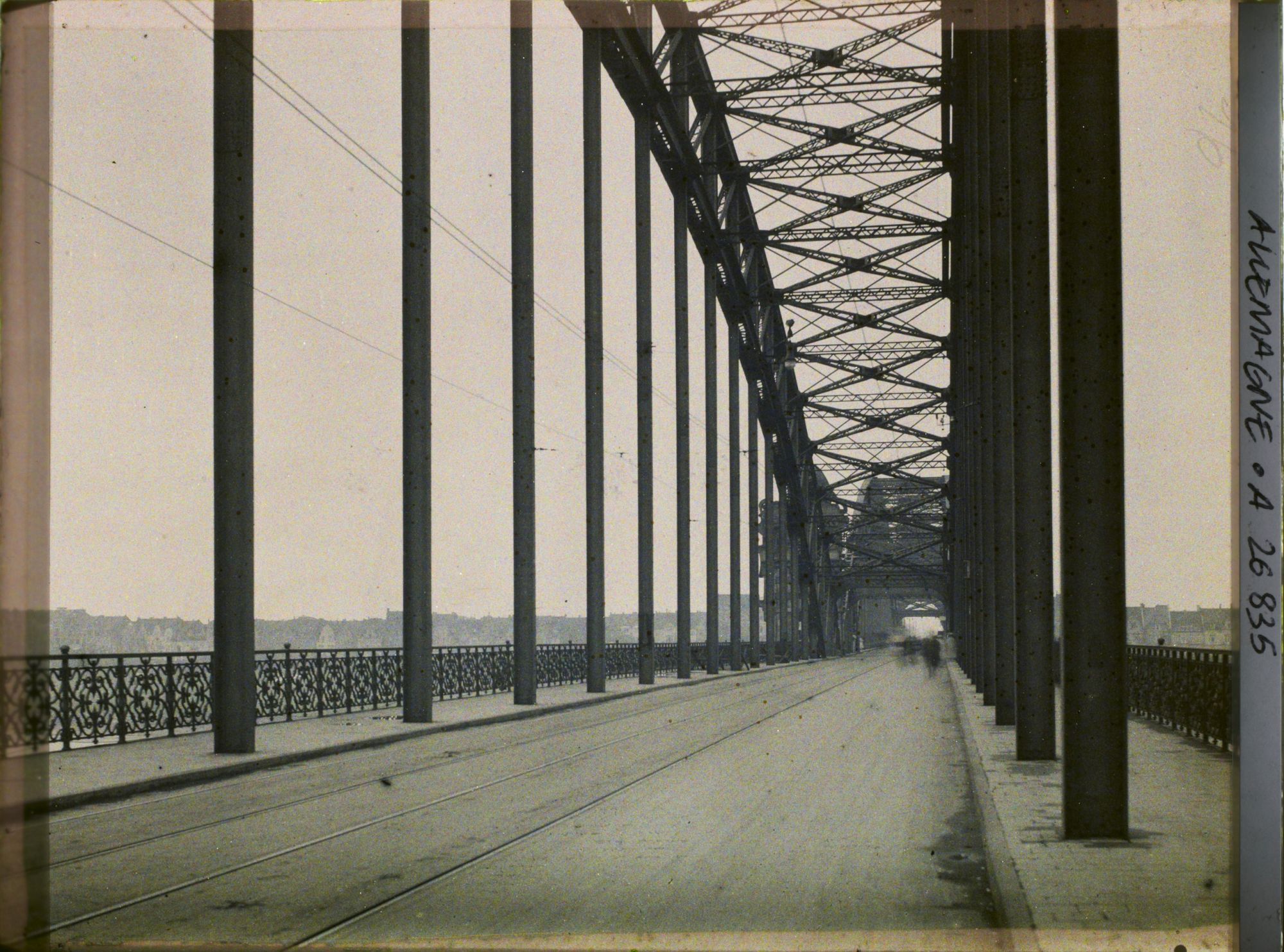 Image représentant Allemagne, Düsseldorf, Occupation Française Perspective s/ le Grand Pont du Rhin