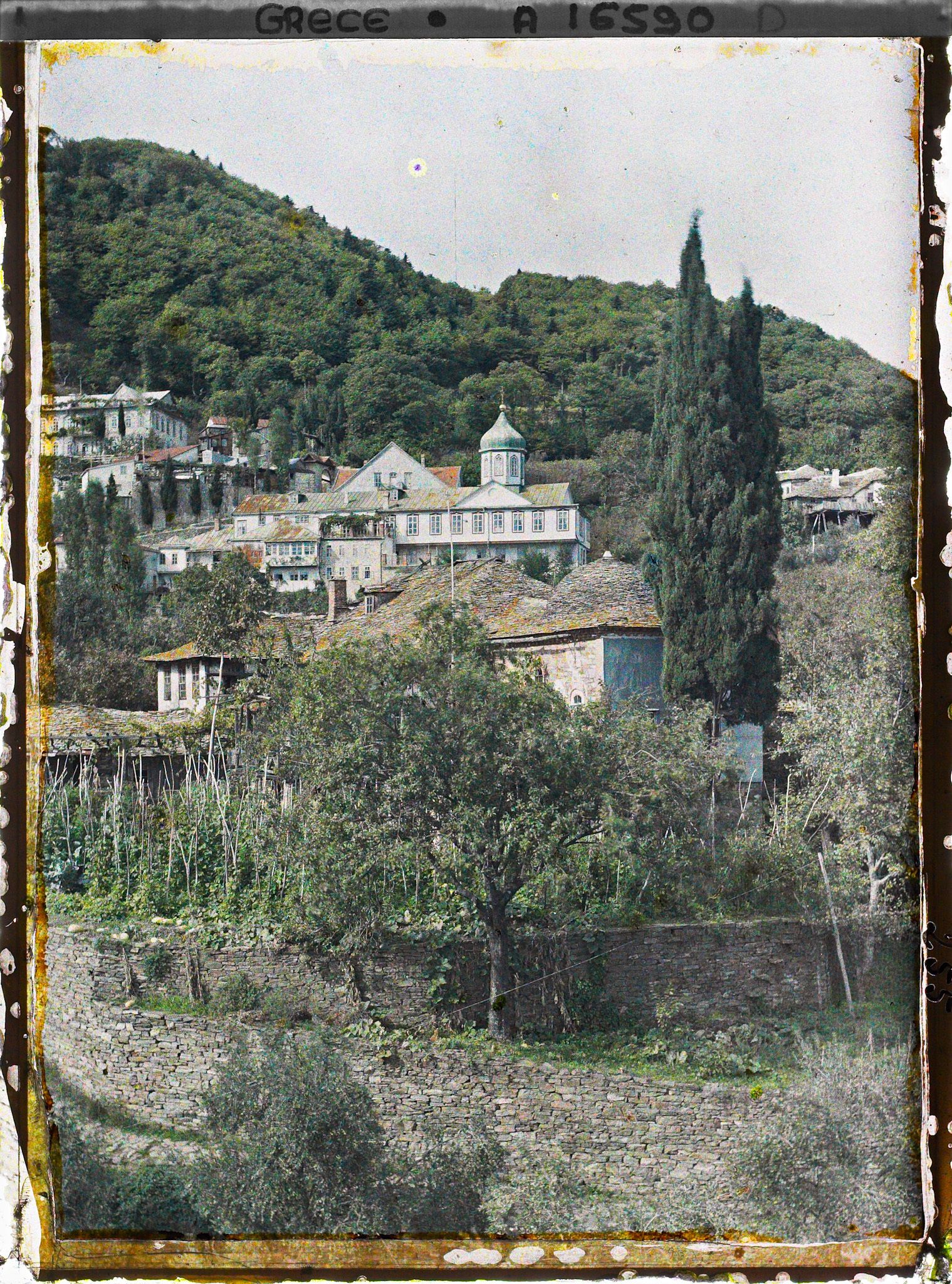 Image représentant Turquie, Kariès, Une vue sur les Konacks et Cellules de Kariès