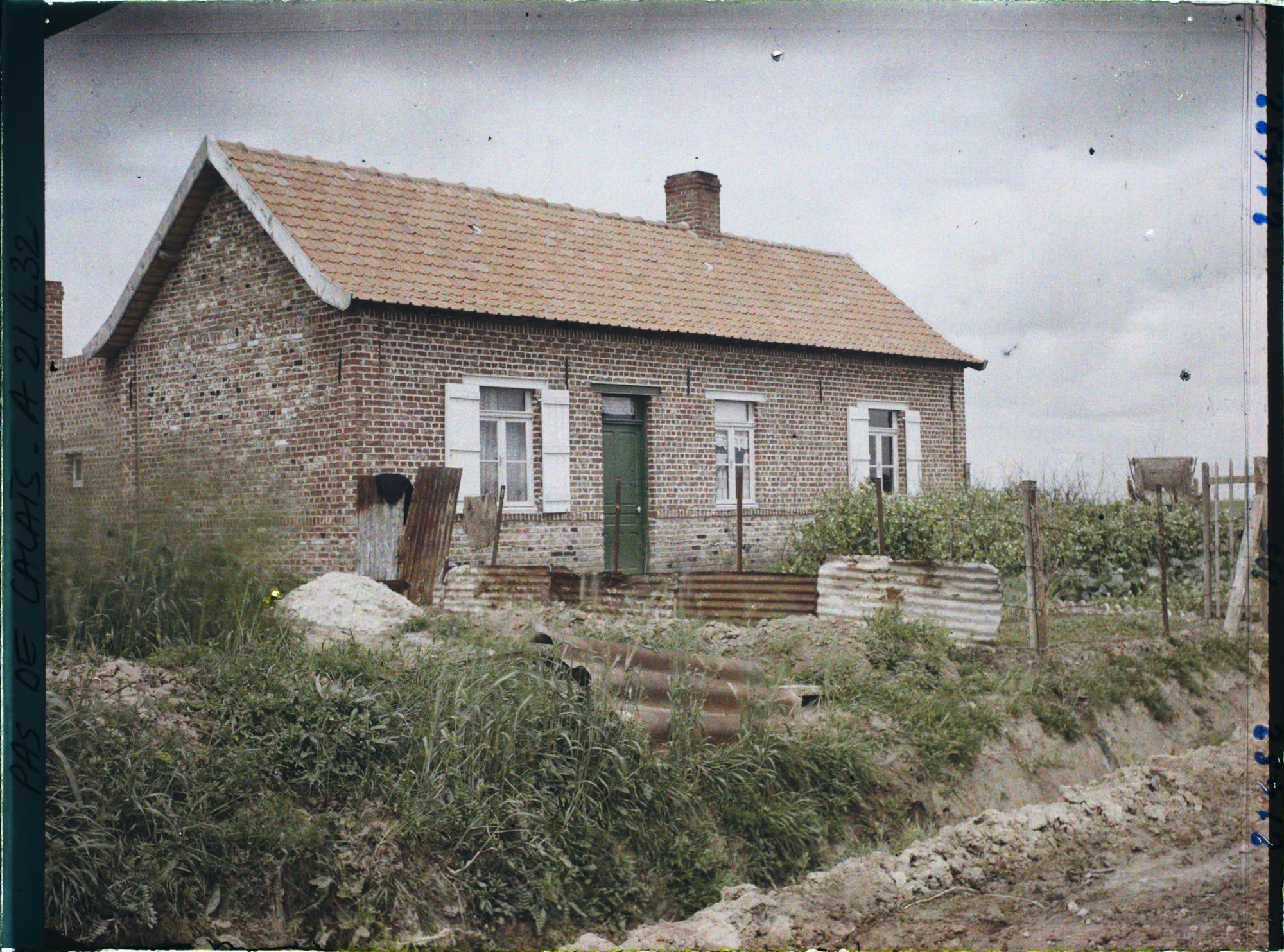 Image représentant France, Givenchy, Maisons provisoires