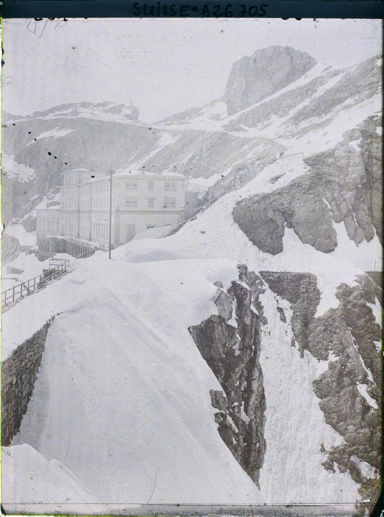 Image représentant L'Hôtel du Klimsenhorn au sommet du chemin de fer du mont Pilatus
