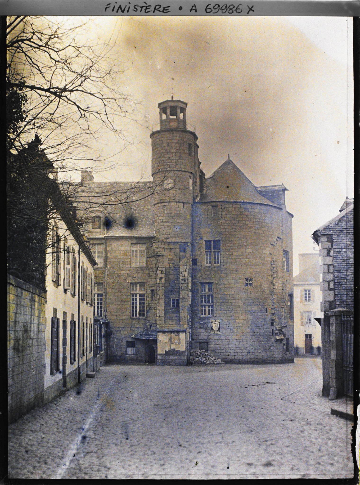 Image représentant Le château surnommé " château des barons du Pont "