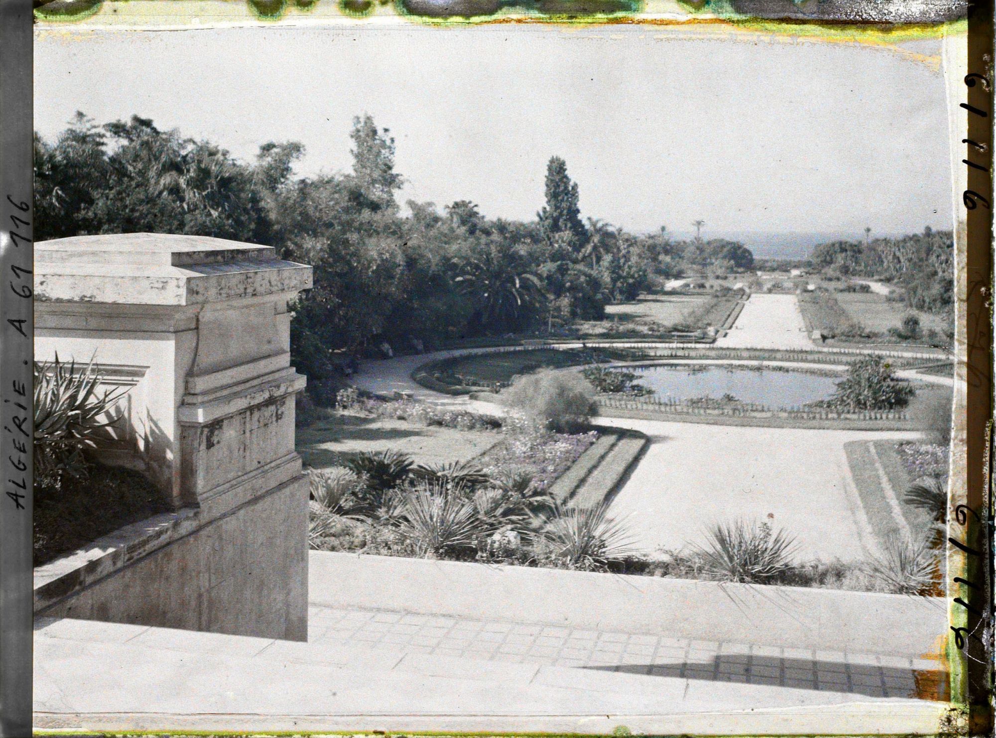 Image représentant Le jardin Français dans le jardin d'Essais