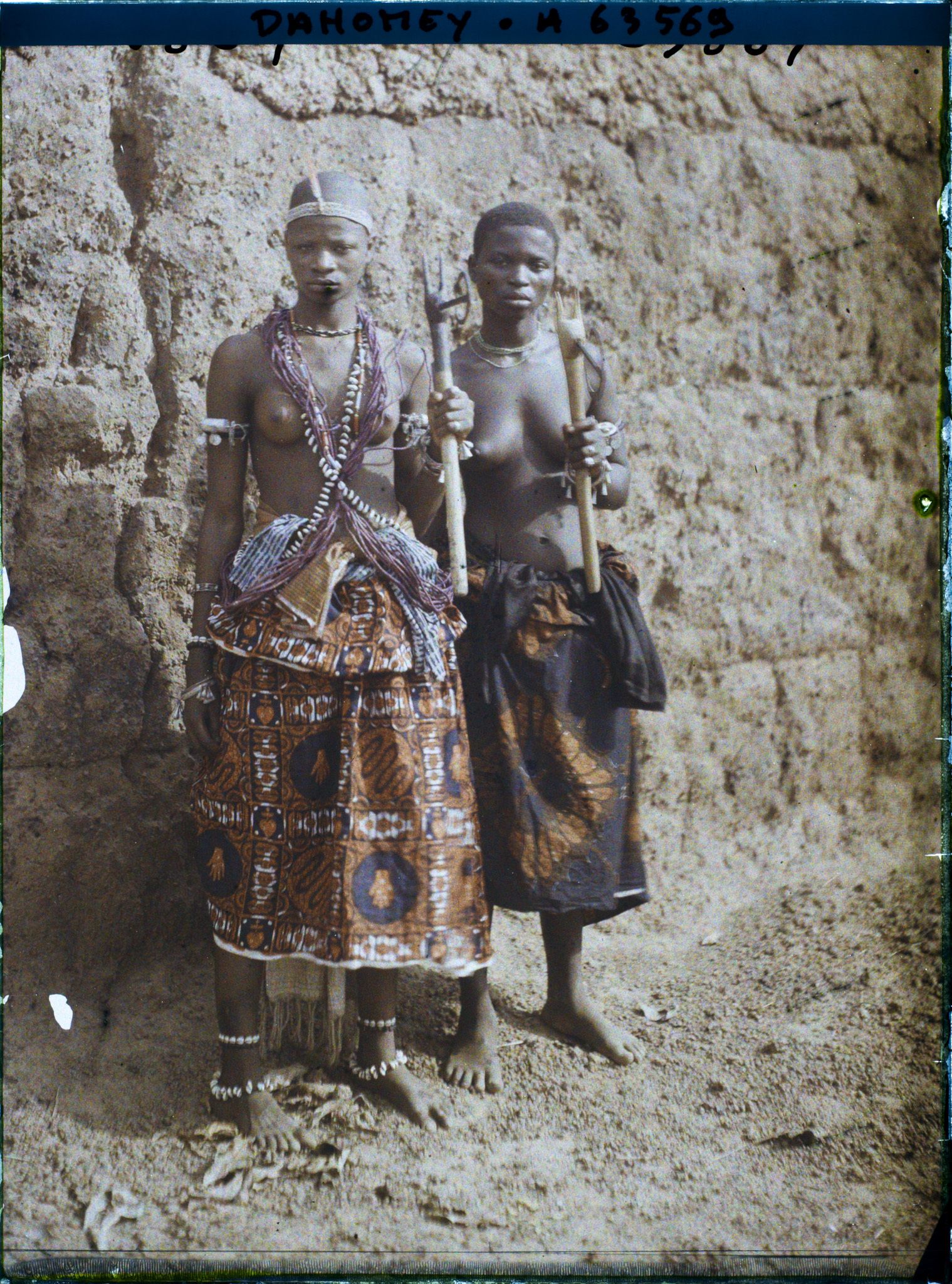 Image représentant Deux féticheuses du Tonnerre ou Hèbiôssô