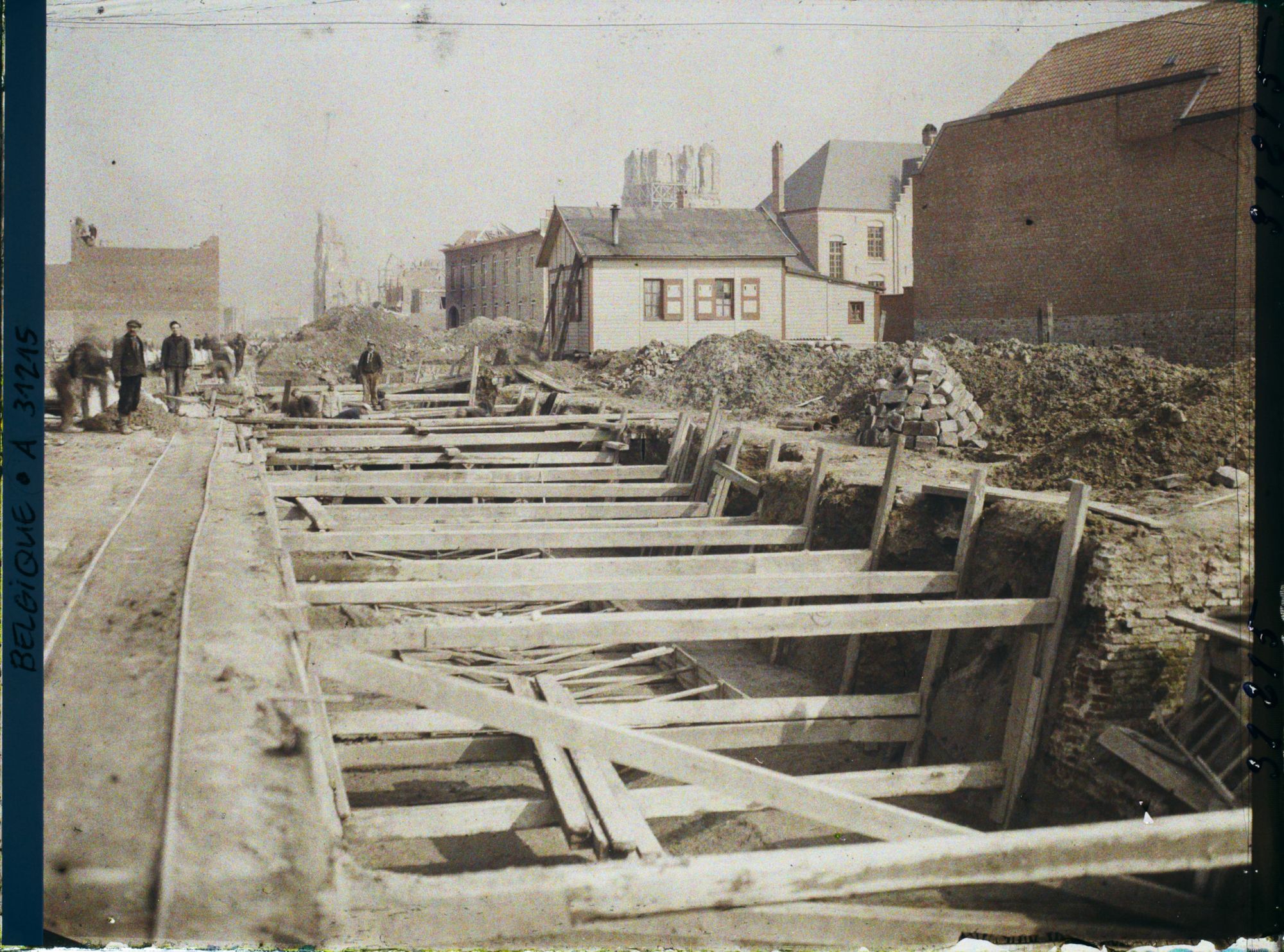 Image représentant Belgique, Ypres, Construction d'un Egout (L'yperlé)