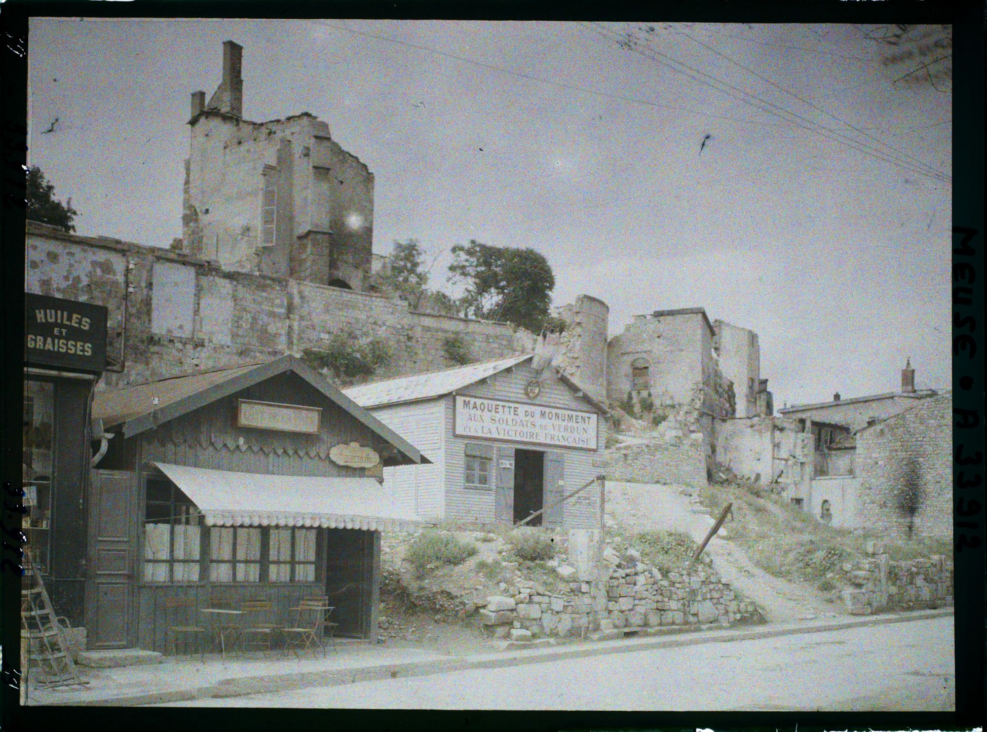 Image représentant France, Verdun, Rue Marzel, les Vieux remparts et l'emplacement du monument des Soldats de Verdun
