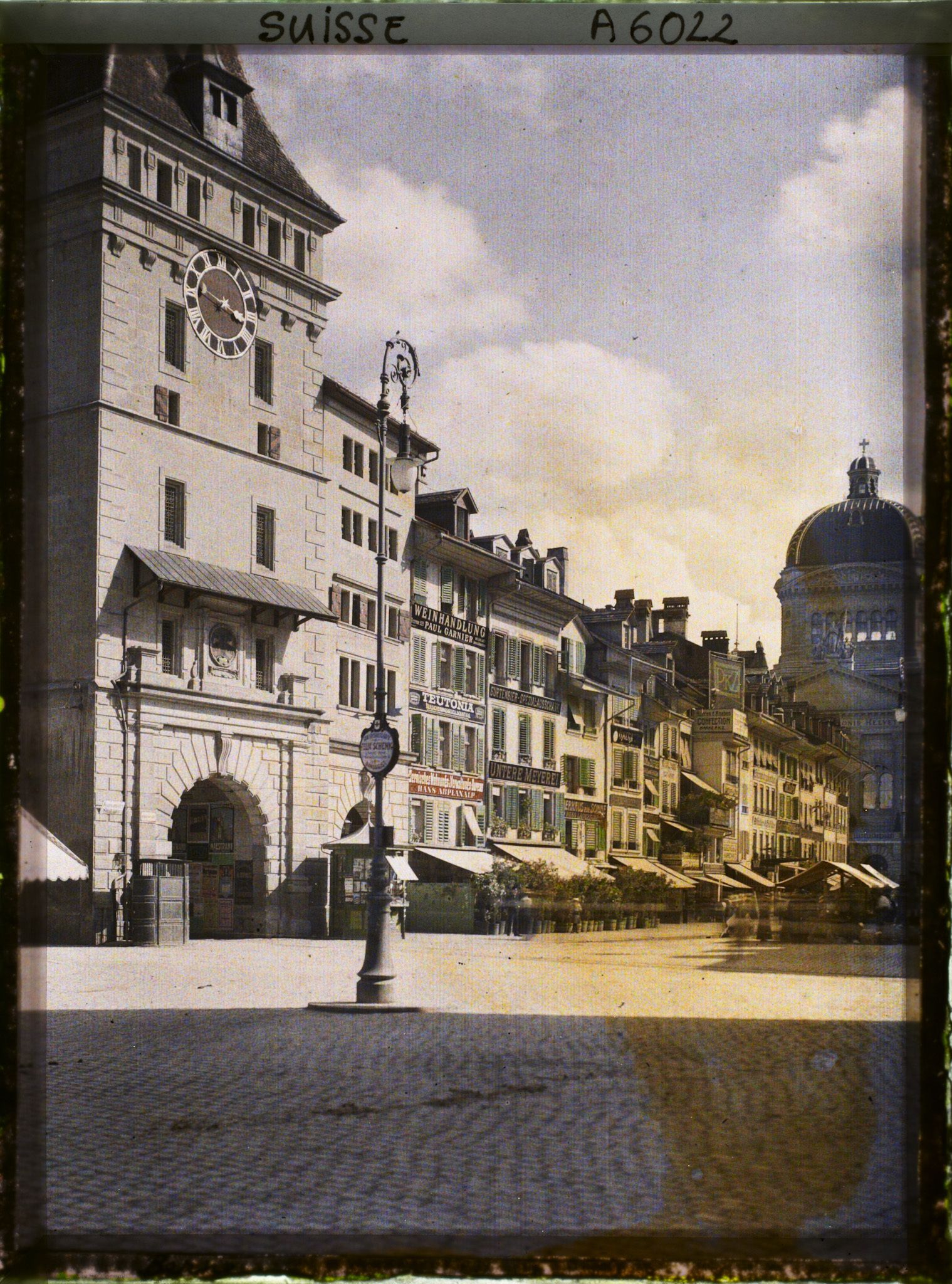 Image représentant La Käfigturm (tour des Prisons) et le palais Fédéral