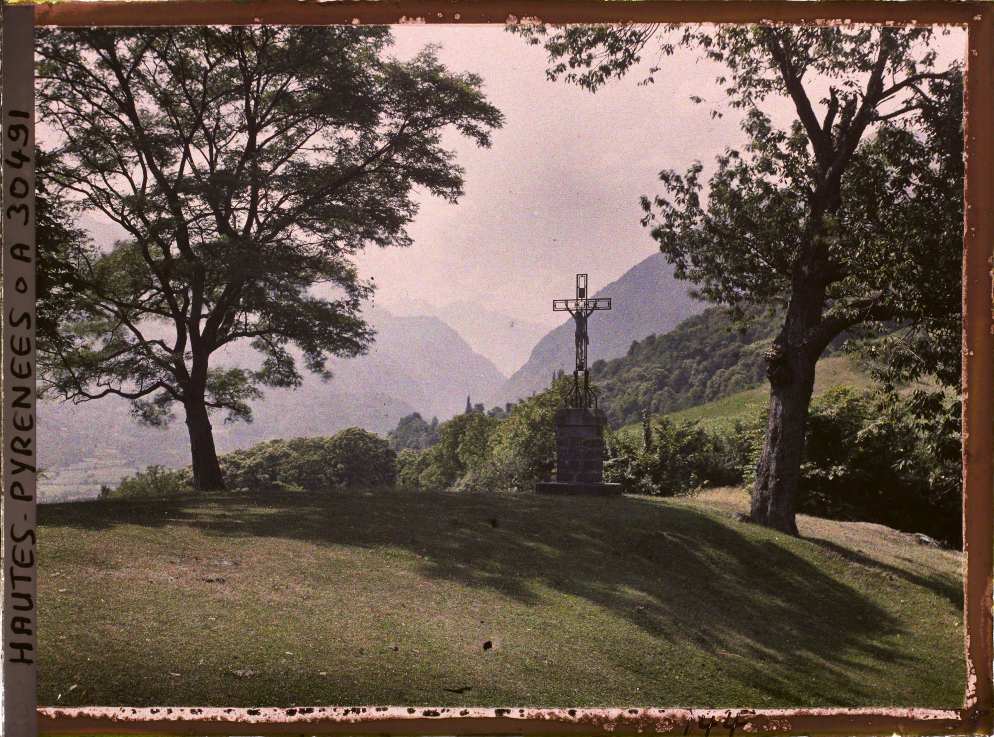 Image représentant France, St Savin, Paysage à la Chapelle de Piétat