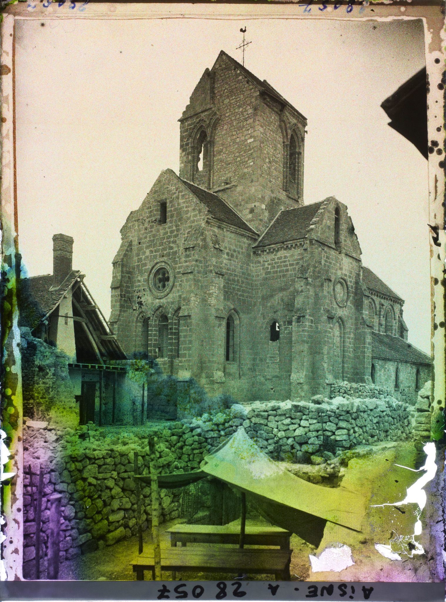 Image représentant France, Bourg-et-Comin, Abside de l'Eglise