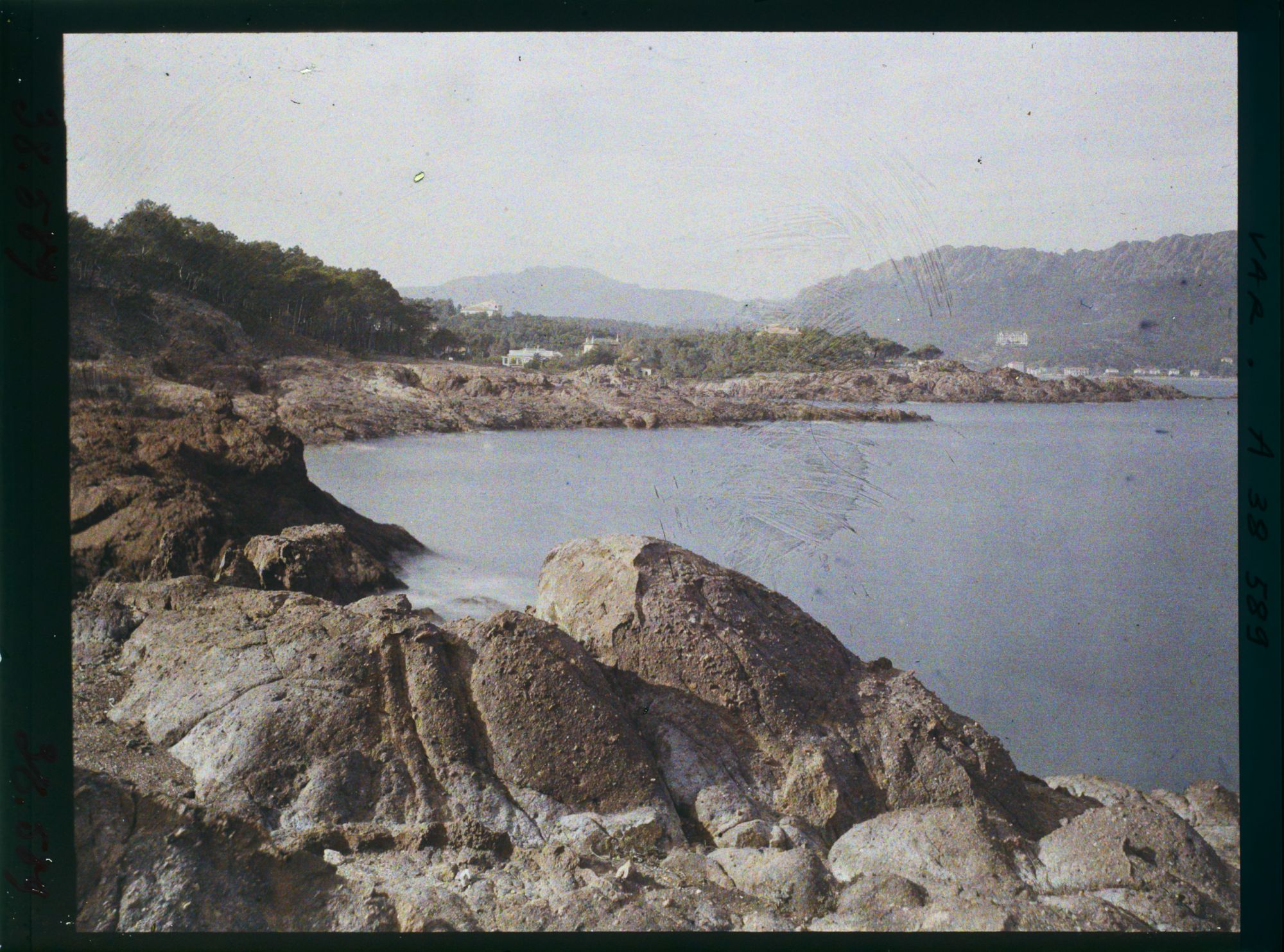 Image représentant Les rochers rouges à la route d'Agay