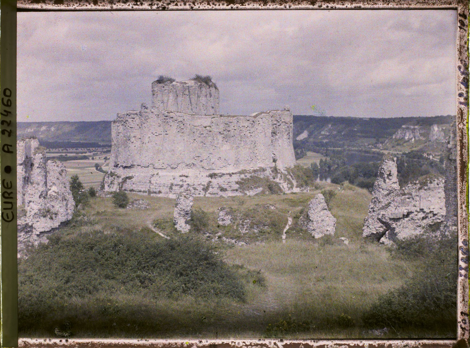Image représentant Le Château Gaillard, vu d'ensemble vers la Seine
