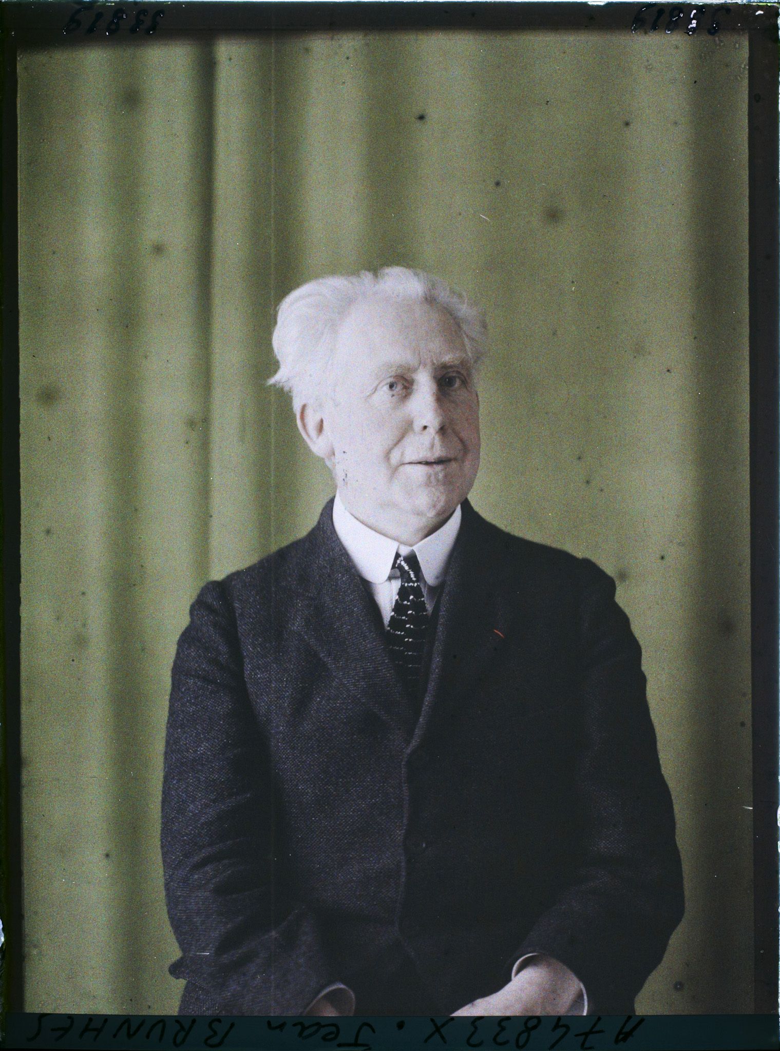 Image représentant Monsieur  https://musee-albert-kahn.s-museum.fr/home/NWQ2OTAwYzNmYjZlZTk1ZWQwODJmMjY4L2dlbmVyaWMtbm90aWNlLXRhYi9hdXRob3JpdHkvNjE3YTc5ZjVjZjhiODk2OGIzMzM3ZDIx/5d6900c3fb6ee95ed082f268/generic-notice-tab/authority/617a79eacf8b8968b3336518 Jean Brunhes