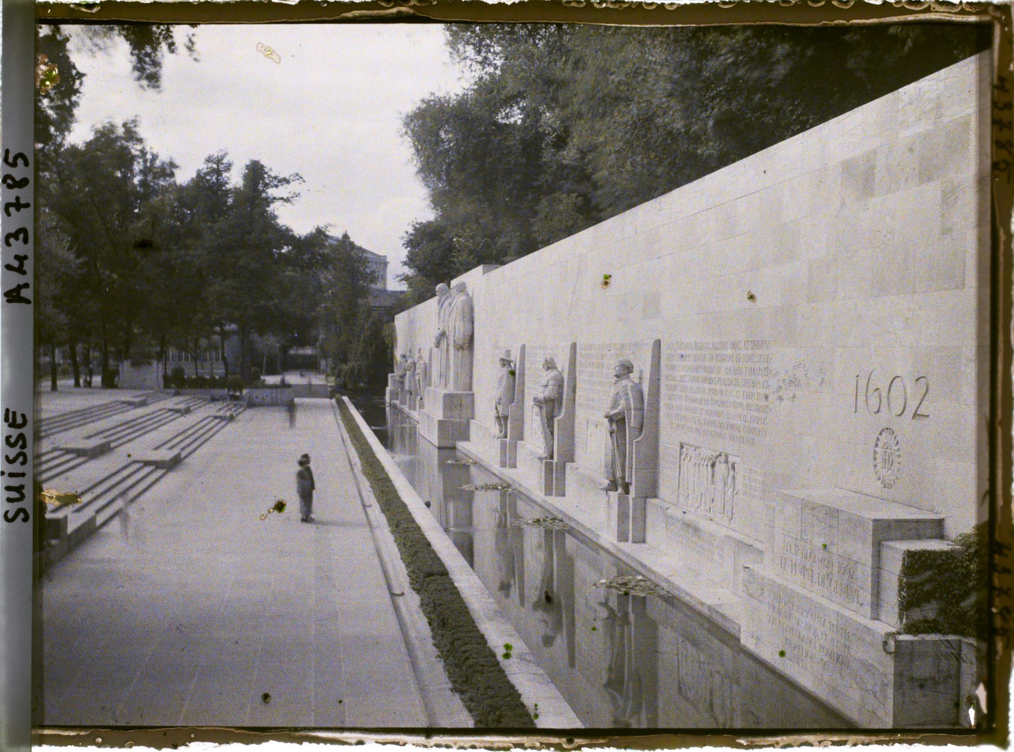 Image représentant Le Mur des Réformateurs dans le parc des Bastions