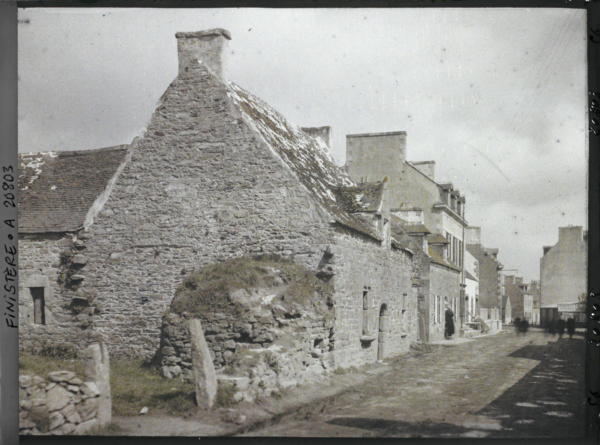 Image représentant Maison avec un four à pain attenant dans la rue Auguste-Brizeux