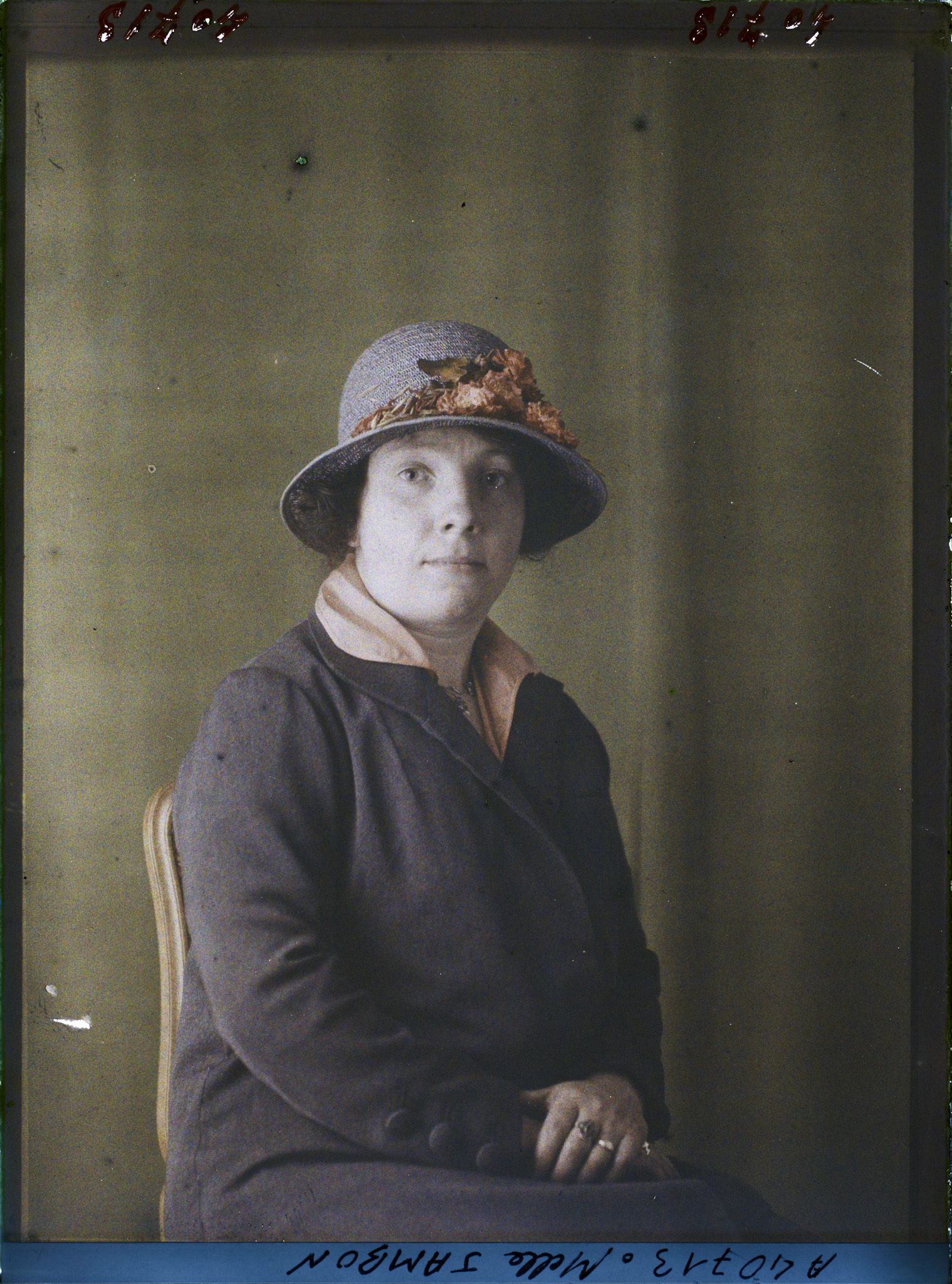 Image représentant https://musee-albert-kahn.s-museum.fr/home/NWQ2OTAwYzNmYjZlZTk1ZWQwODJmMjY4L2dlbmVyaWMtbm90aWNlLXRhYi9hdXRob3JpdHkvNjE3YTc5ZjVjZjhiODk2OGIzMzM3ZDIx/5d6900c3fb6ee95ed082f268/generic-notice-tab/authority/617a79ebcf8b8968b3336fb4 Mademoiselle Jambon