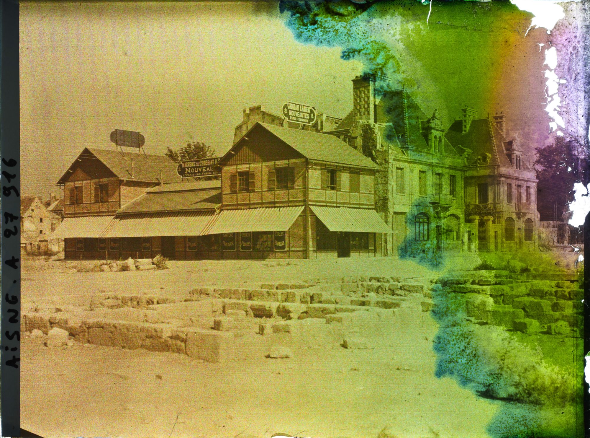Image représentant France, Soissons, Reconstructions Place du Cloître (en Cathédrale partie nord)