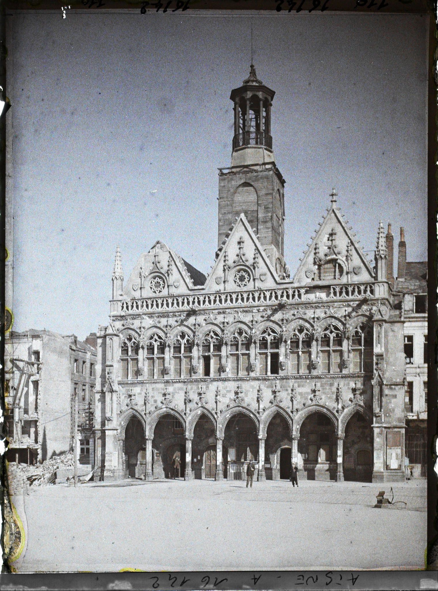 Image représentant France, St Quentin, L'Hôtel de Ville