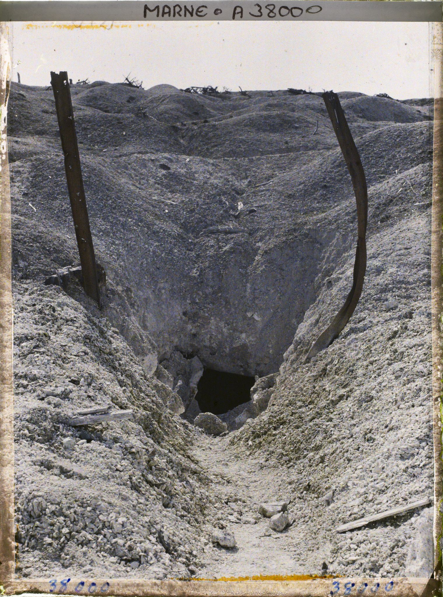 Image représentant France, Mont Cornillet, Entrée du Tunnel (Pente Sud)