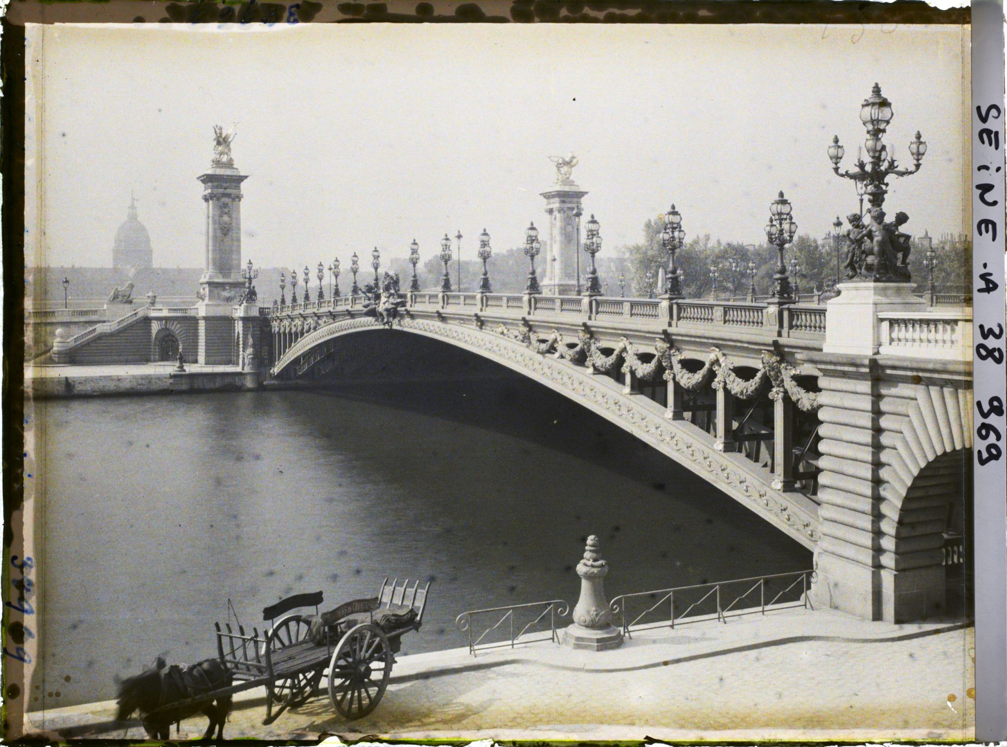Image représentant Le pont Alexandre-III et les Invalides