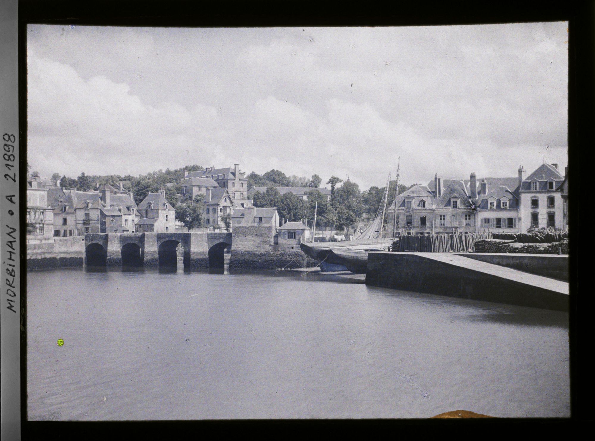 Image représentant Le port de Saint-Goustan sur le Loch