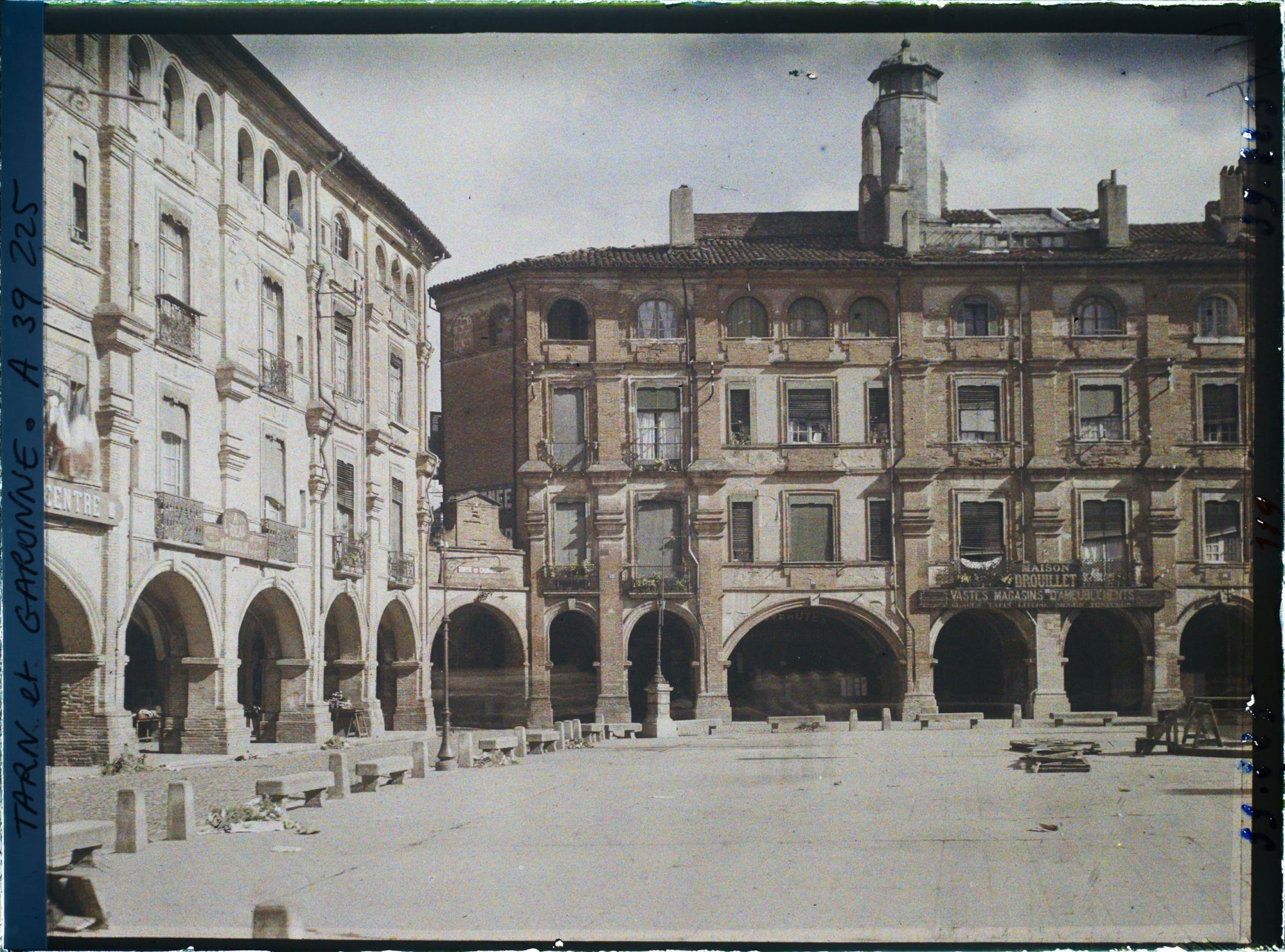 Image représentant La Place Nationale