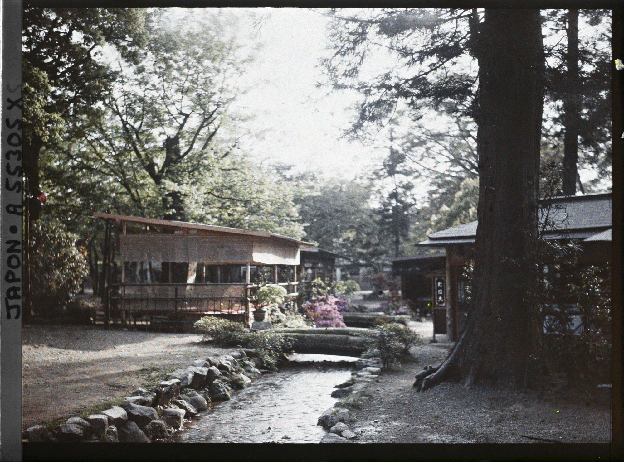 Image représentant maison de thé dans un parc