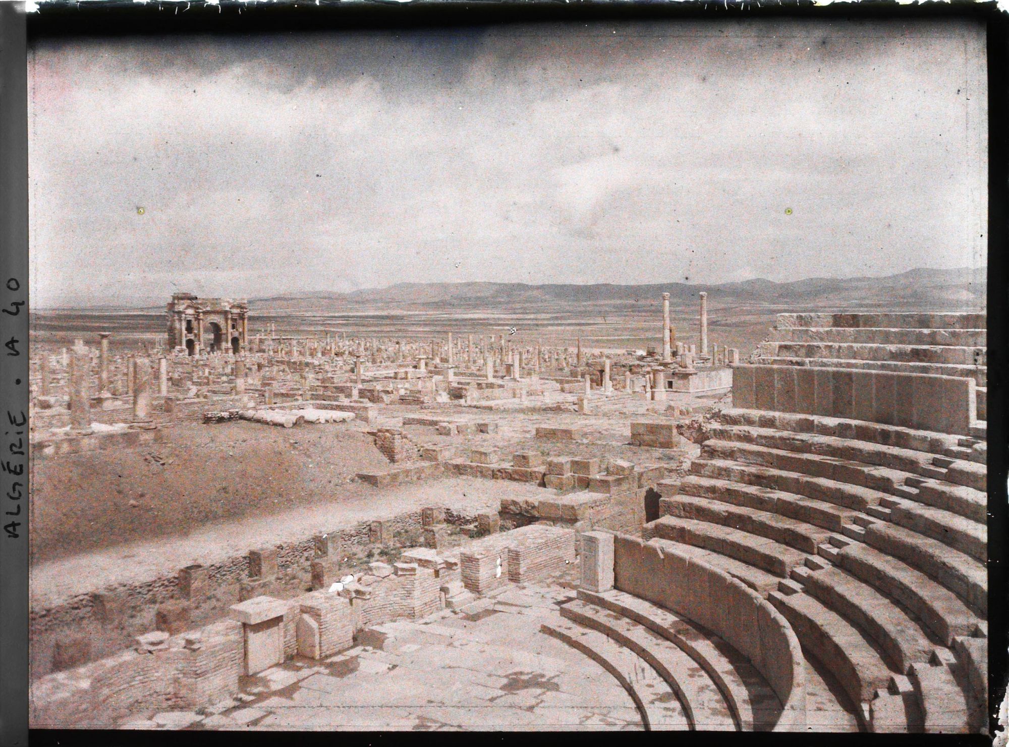 Image représentant La ville vue depuis le théâtre