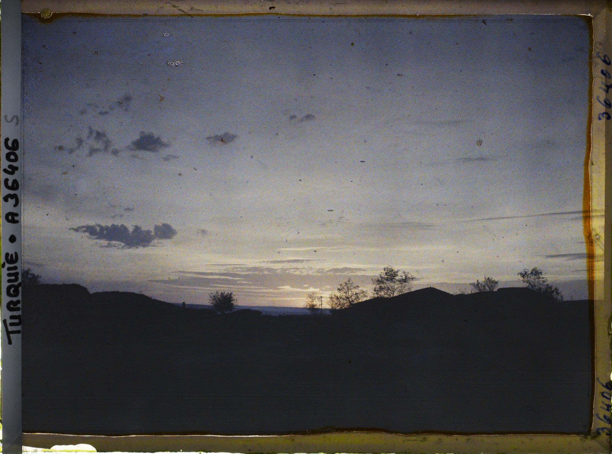 Image représentant Coucher de soleil sur la plaine de Çorlu