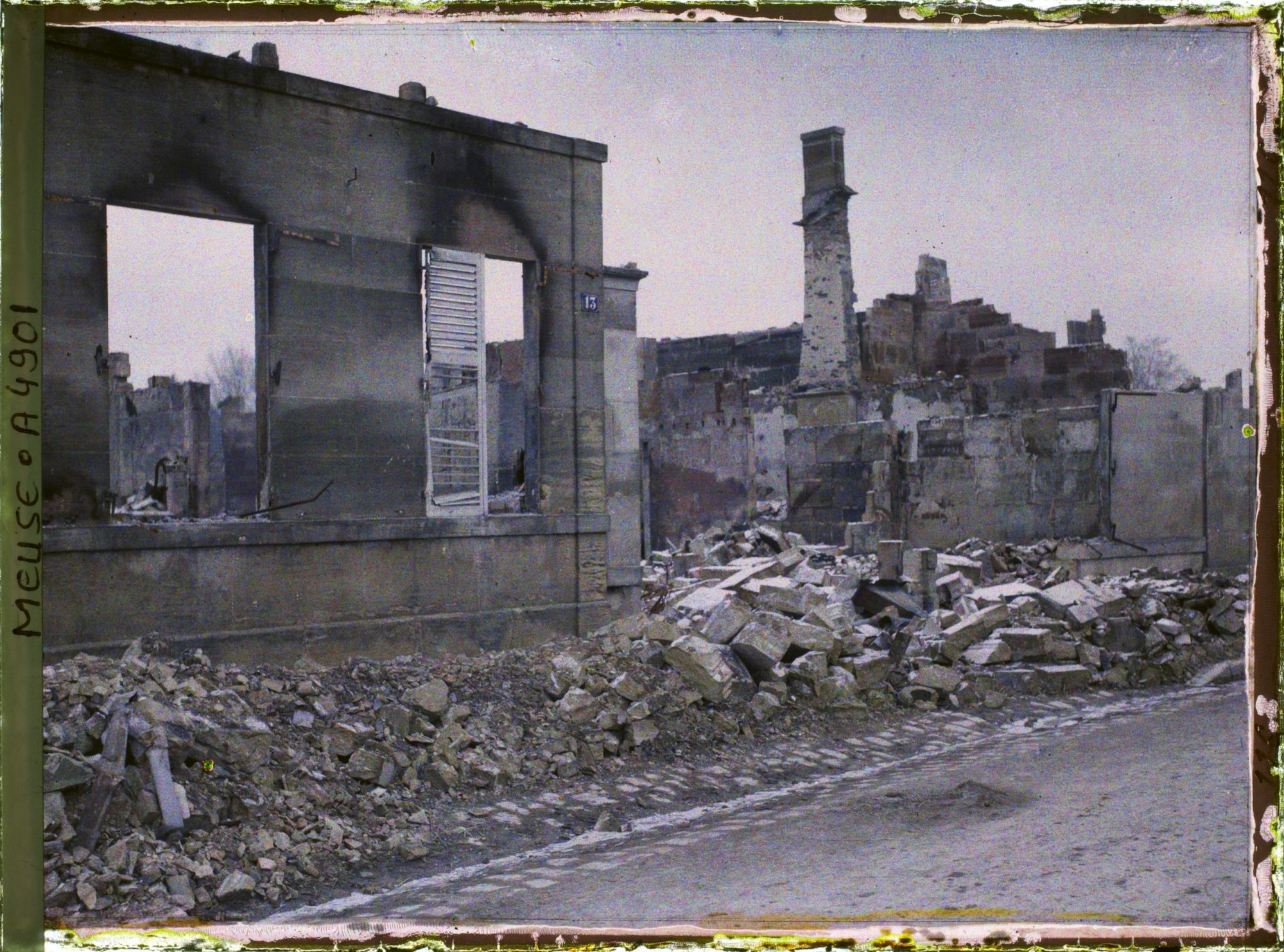 Image représentant France, Révigny, Un autre, pris de la grande route : rue de Vitry