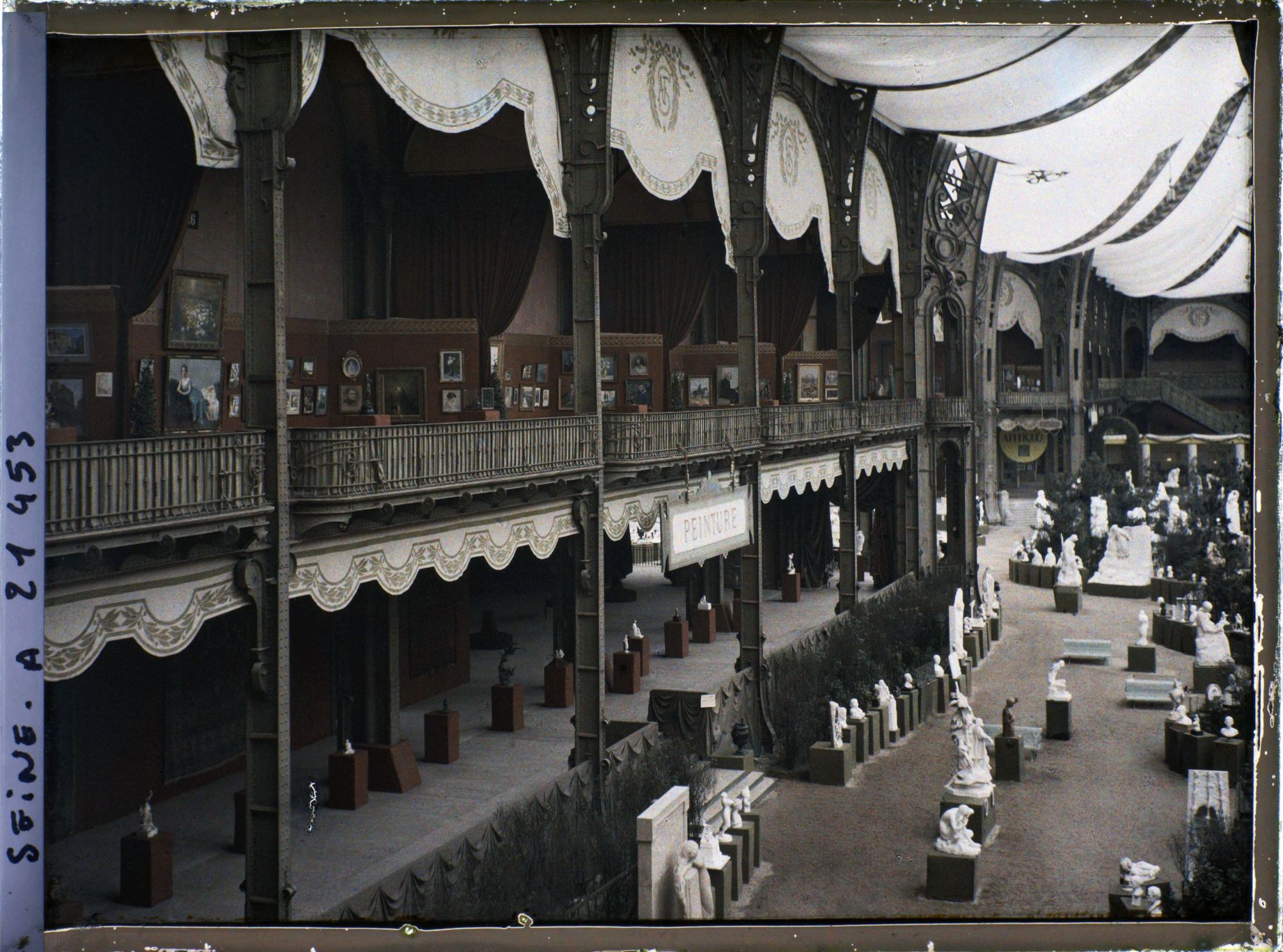 Image représentant Le Salon des artistes français au Grand Palais, la peinture