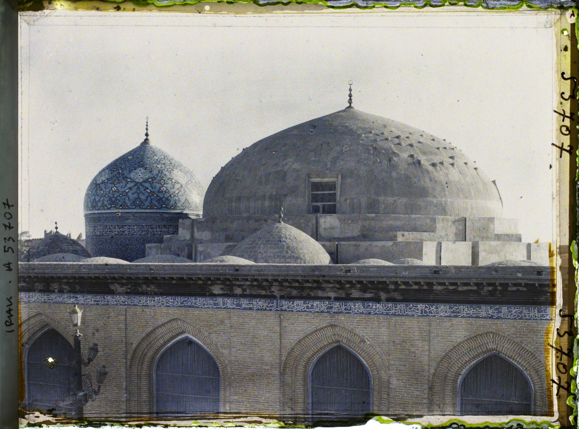 Image représentant Dômes de la mosquée du Cheikh Abdel-Kader el-Gaïlani (XVIIe siècle)