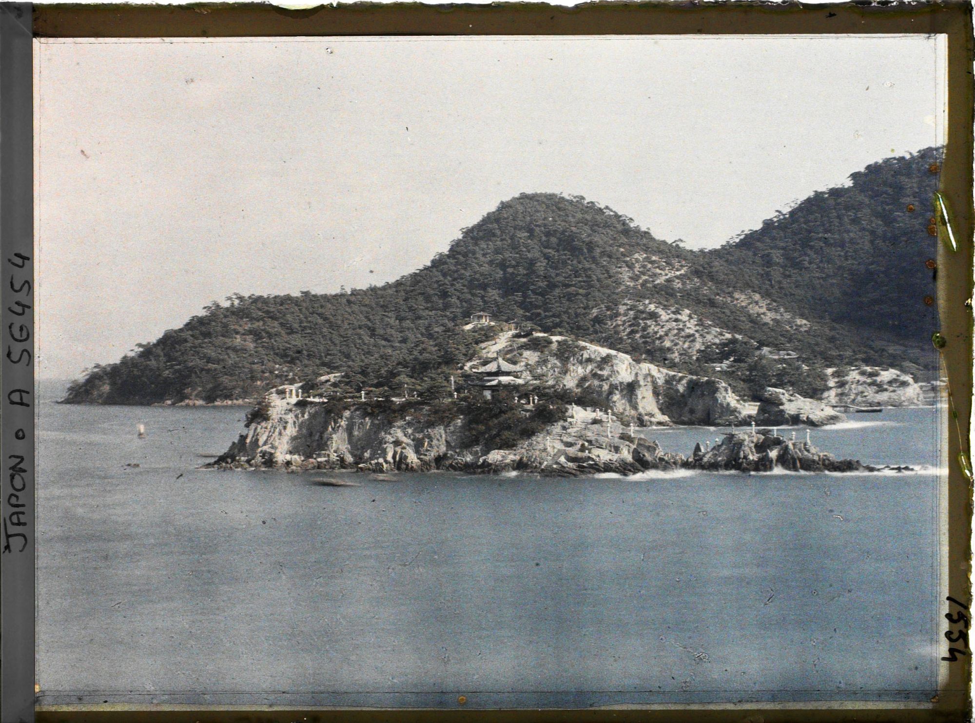 Image représentant Benten-jima et derrière Sensui-jima