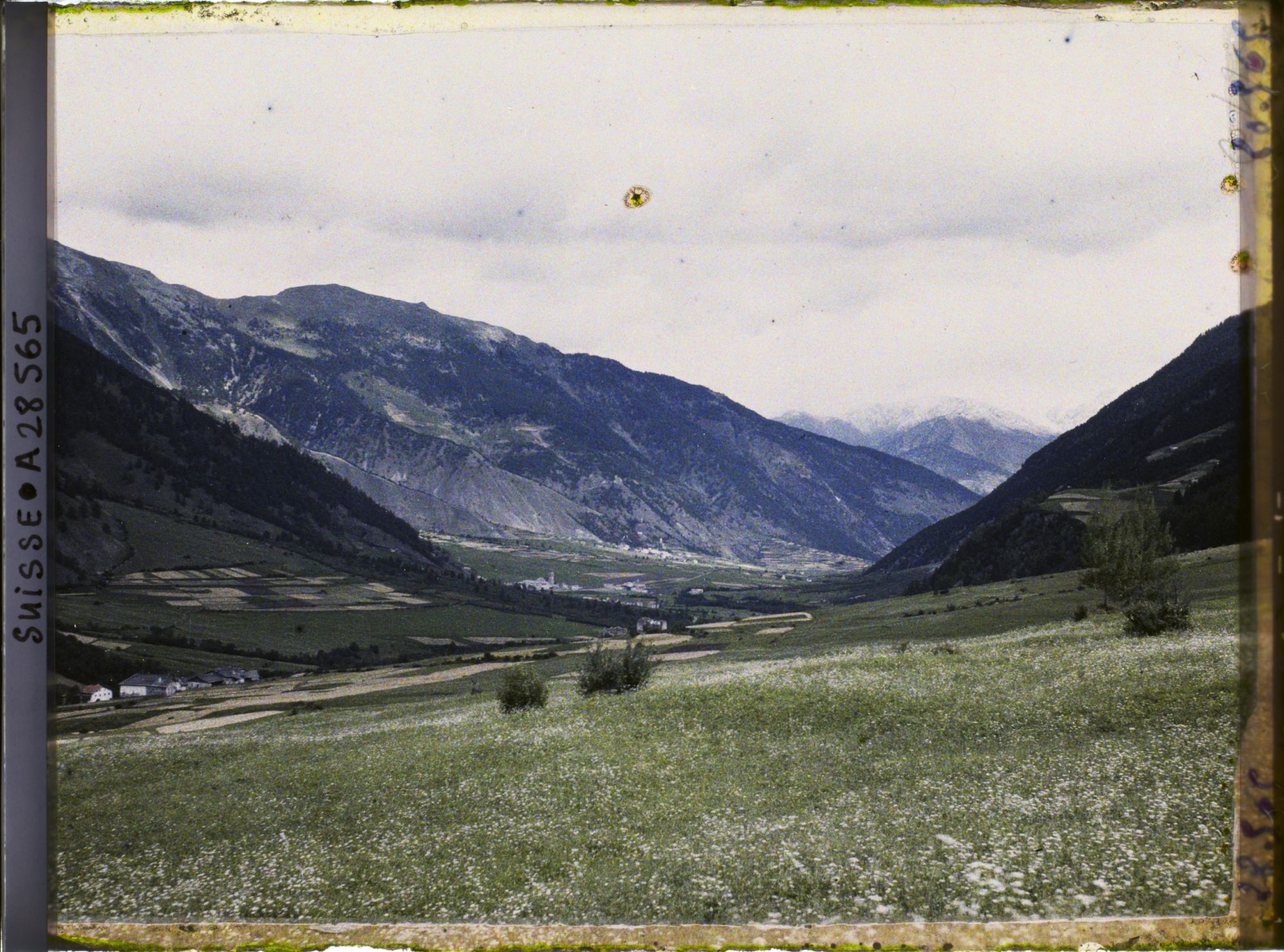 Image représentant Panorama sur le Val Müstair en direction du village italien de Tubre-Taufers