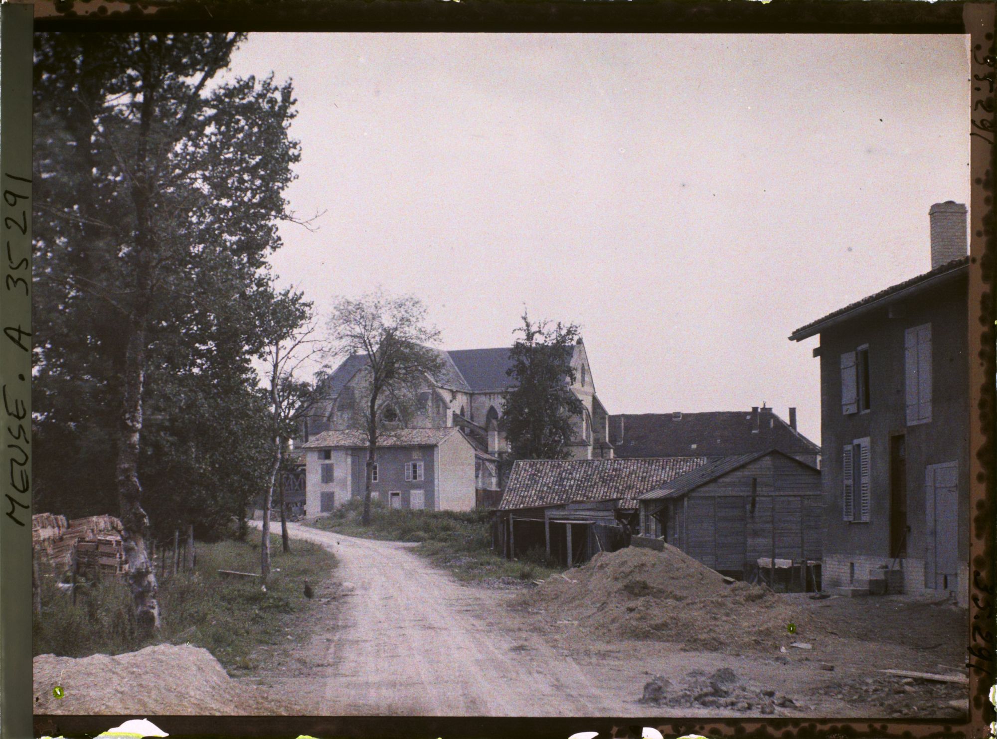 Image représentant France, La Chalade, Rue de l'Eglise