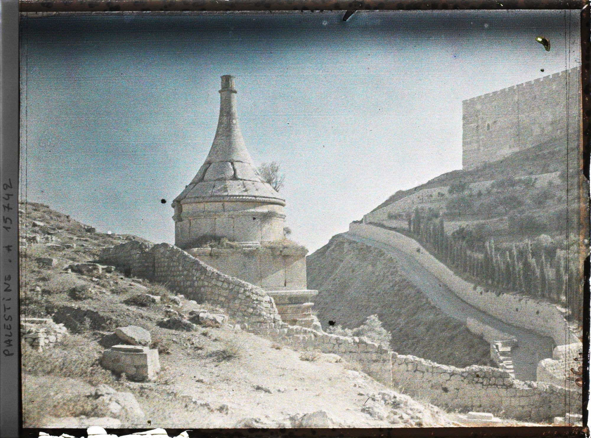 Image représentant Tombeau dit d'Absalon (Yav Avshalom)