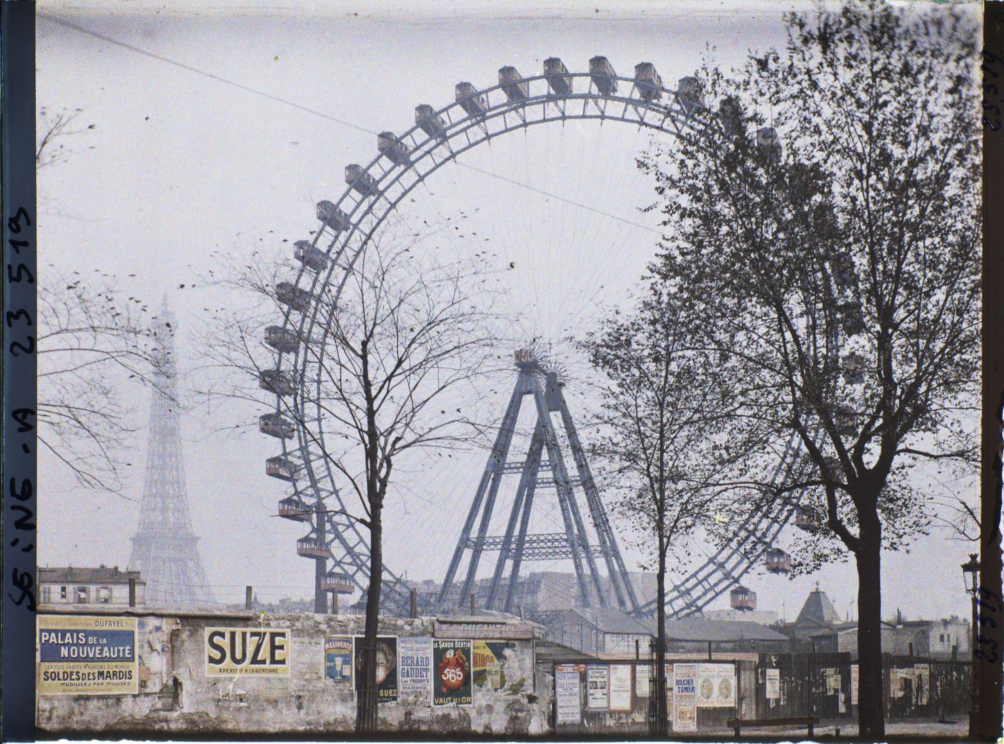 Image représentant La grande roue de l'Exposition Universelle de 1900 et la tour Eiffel