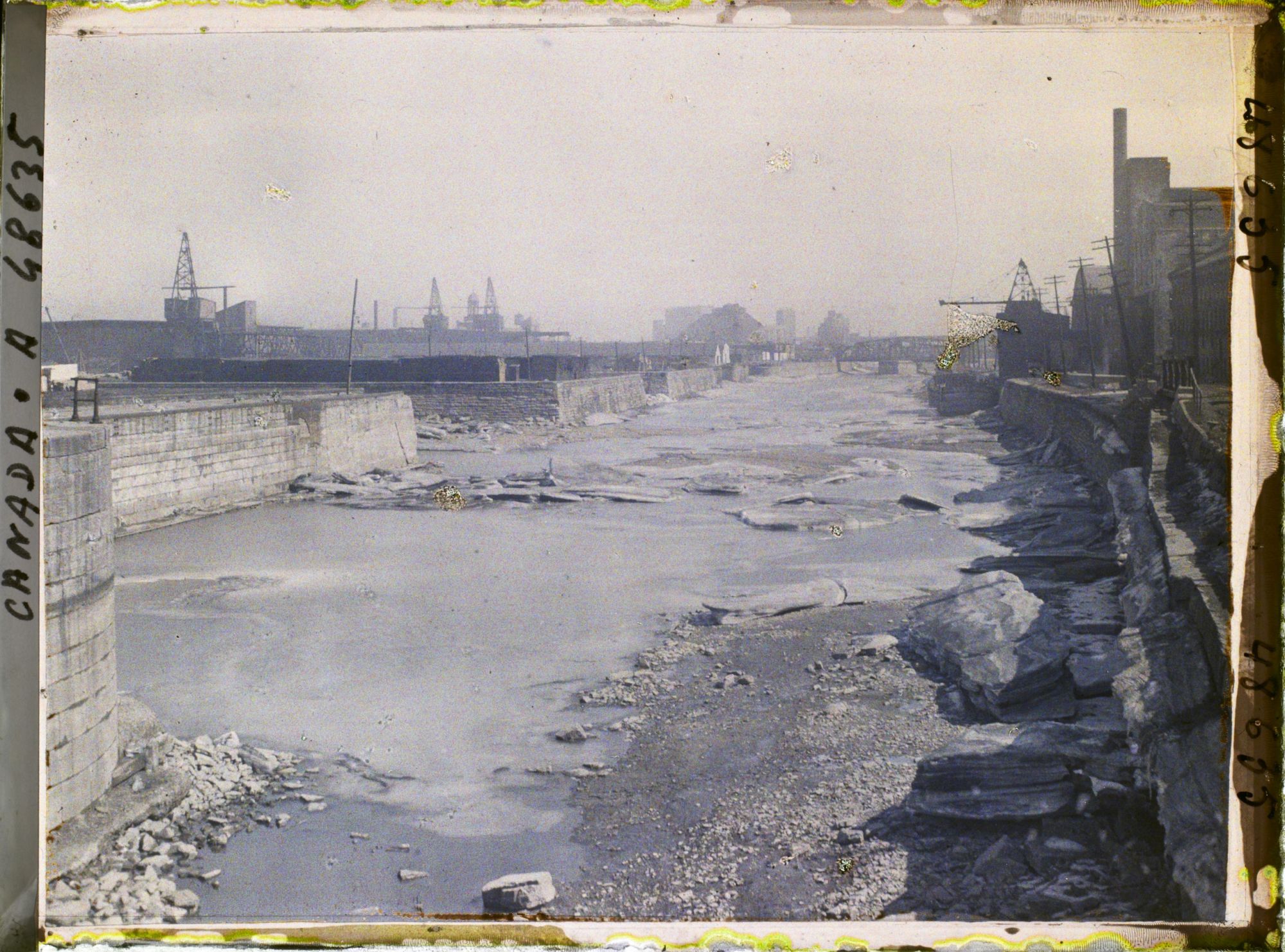 Image représentant Canada, Montréal, Canal de Lachine au Pont des Seigneurs