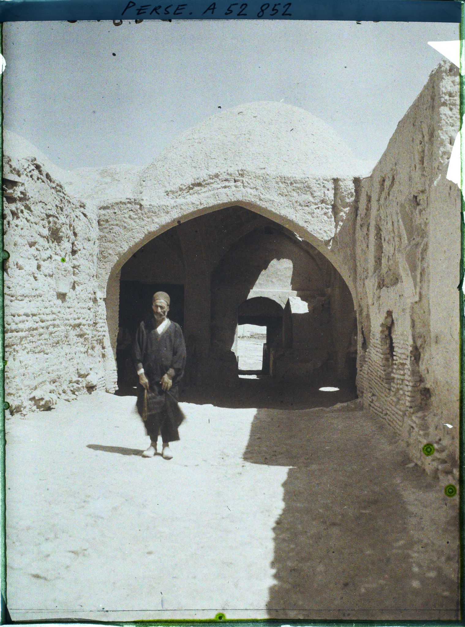 Image représentant Ruines de l'ancienne ville (d'un caravansérail ?)