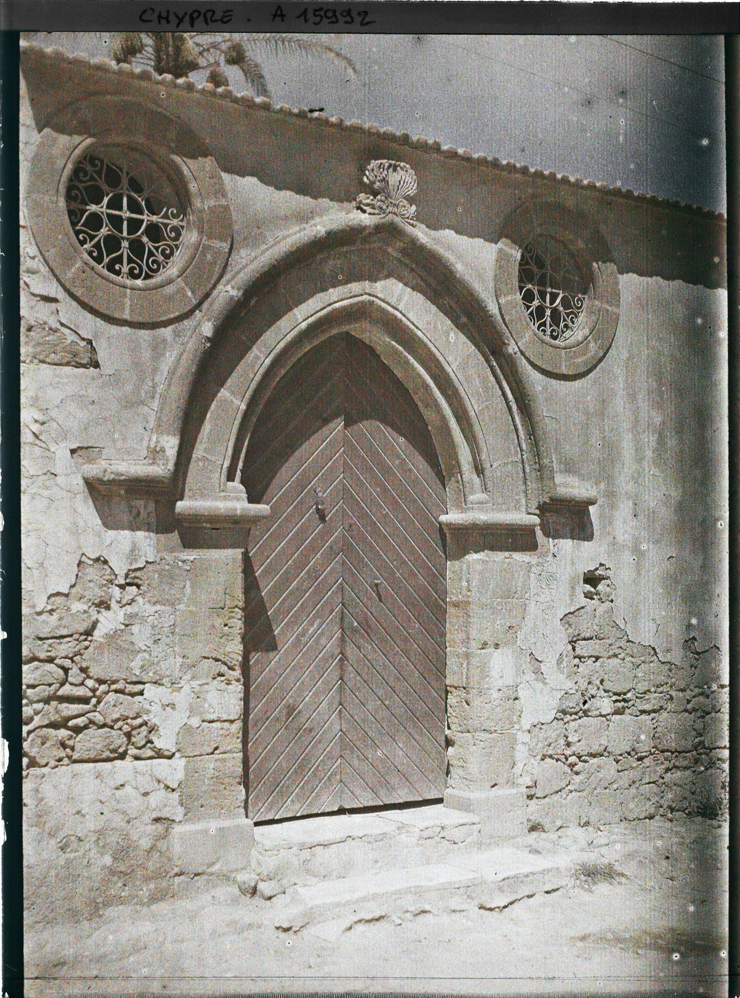 Image représentant Porte surmontée d'un arc