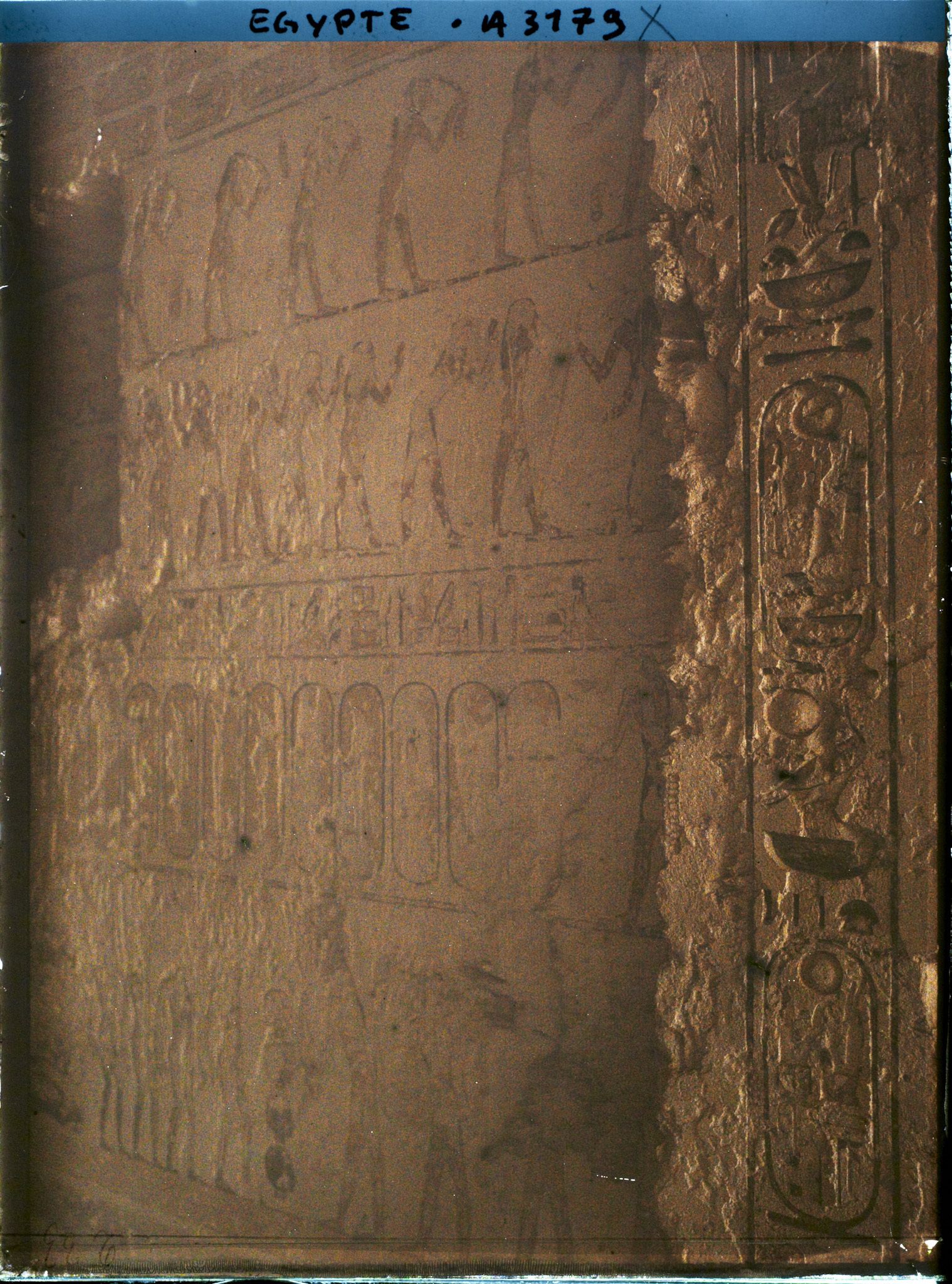 Image représentant Peintures à l'intérieur du tombeau de Ramsès VI