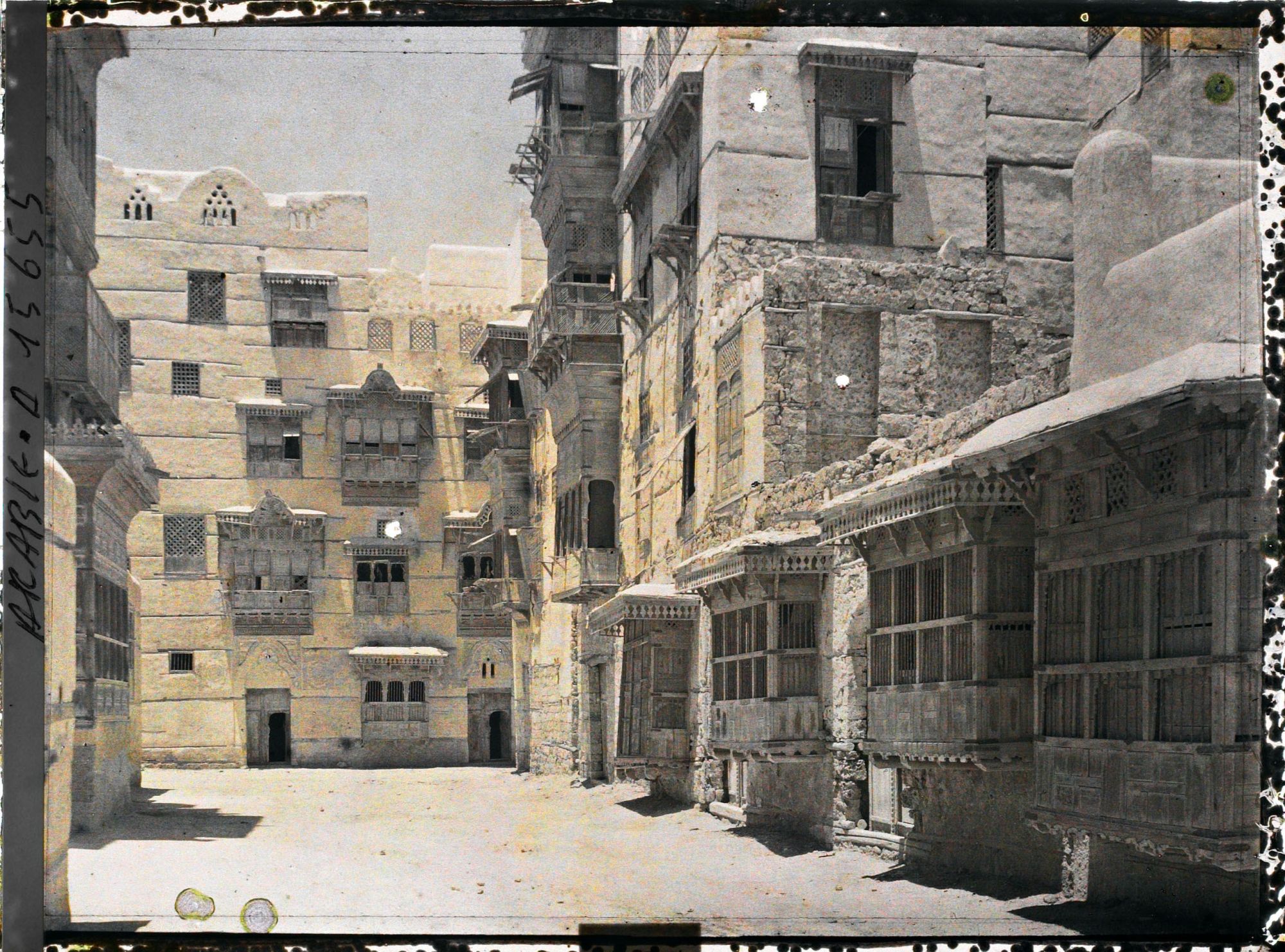 Image représentant Rue et maisons traditionnelles